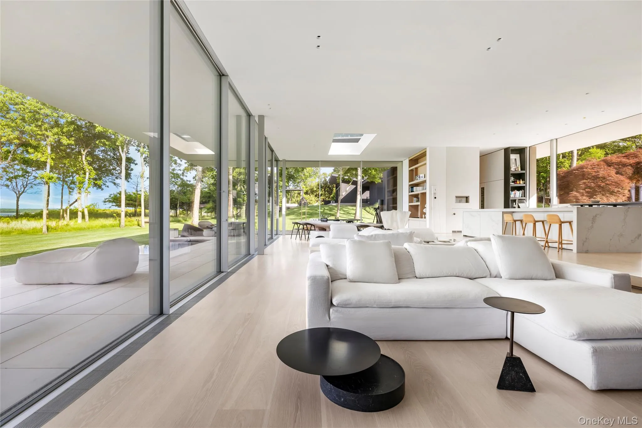 20 & 22 Hedges Banks Drive, East Hampton, NY, 4 Bedrooms Bedrooms, 16 Rooms Rooms,5 BathroomsBathrooms,Residential Lease,For Rent,Hedges Banks,0,1040099 20 & 22 Hedges Banks Drive, East Hampton, NY, 4 Bedrooms Bedrooms, 16 Rooms Rooms,5 BathroomsBathrooms,Residential Lease,For Rent,Hedges Banks,0,1040099