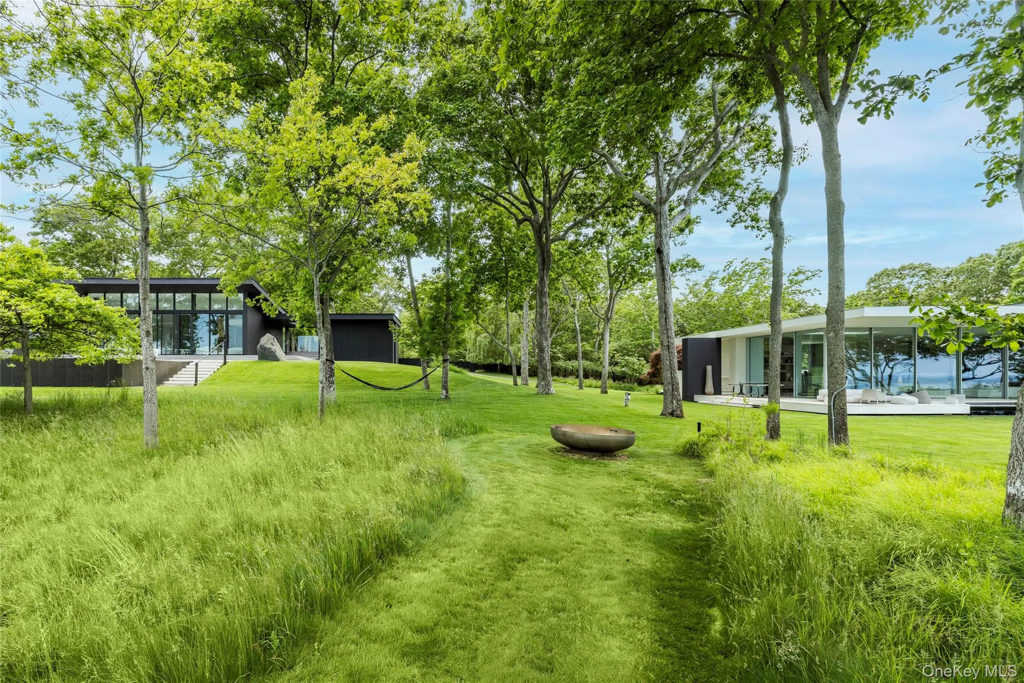 20 & 22 Hedges Banks Drive, East Hampton, NY, 4 Bedrooms Bedrooms, 16 Rooms Rooms,5 BathroomsBathrooms,Residential Lease,For Rent,Hedges Banks,0,1040099 20 & 22 Hedges Banks Drive, East Hampton, NY, 4 Bedrooms Bedrooms, 16 Rooms Rooms,5 BathroomsBathrooms,Residential Lease,For Rent,Hedges Banks,0,1040099