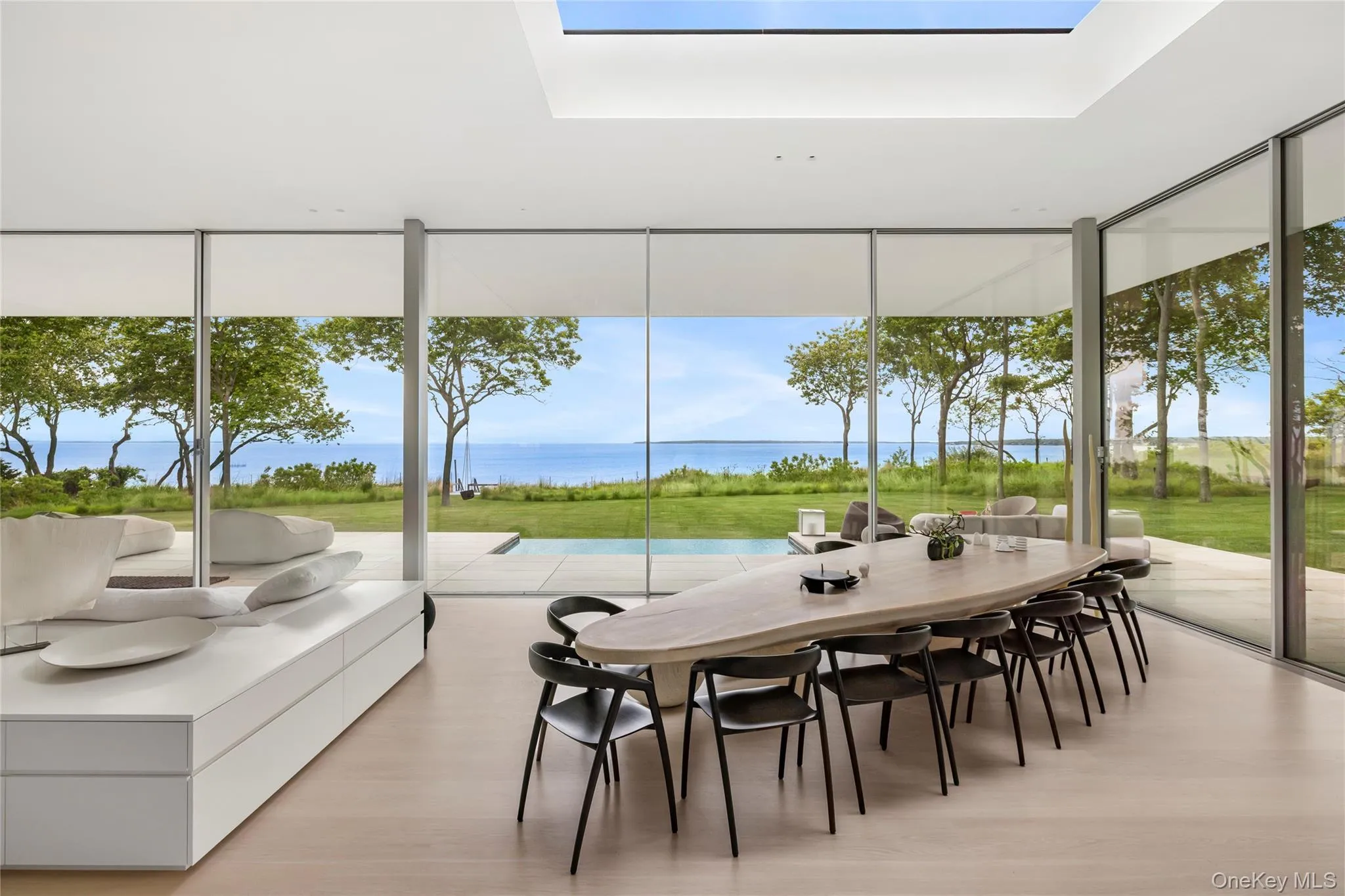 20 & 22 Hedges Banks Drive, East Hampton, NY, 4 Bedrooms Bedrooms, 16 Rooms Rooms,5 BathroomsBathrooms,Residential Lease,For Rent,Hedges Banks,0,1040099 20 & 22 Hedges Banks Drive, East Hampton, NY, 4 Bedrooms Bedrooms, 16 Rooms Rooms,5 BathroomsBathrooms,Residential Lease,For Rent,Hedges Banks,0,1040099