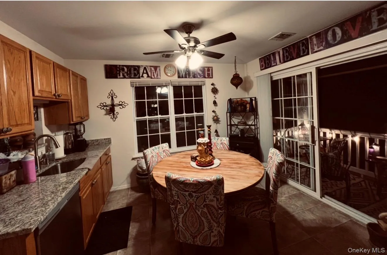 13 Garden Way, Islip, NY, 2 Bedrooms Bedrooms, 4 Rooms Rooms,1 BathroomBathrooms,Residential Lease,For Rent,Garden,0,1040104 13 Garden Way, Islip, NY, 2 Bedrooms Bedrooms, 4 Rooms Rooms,1 BathroomBathrooms,Residential Lease,For Rent,Garden,0,1040104