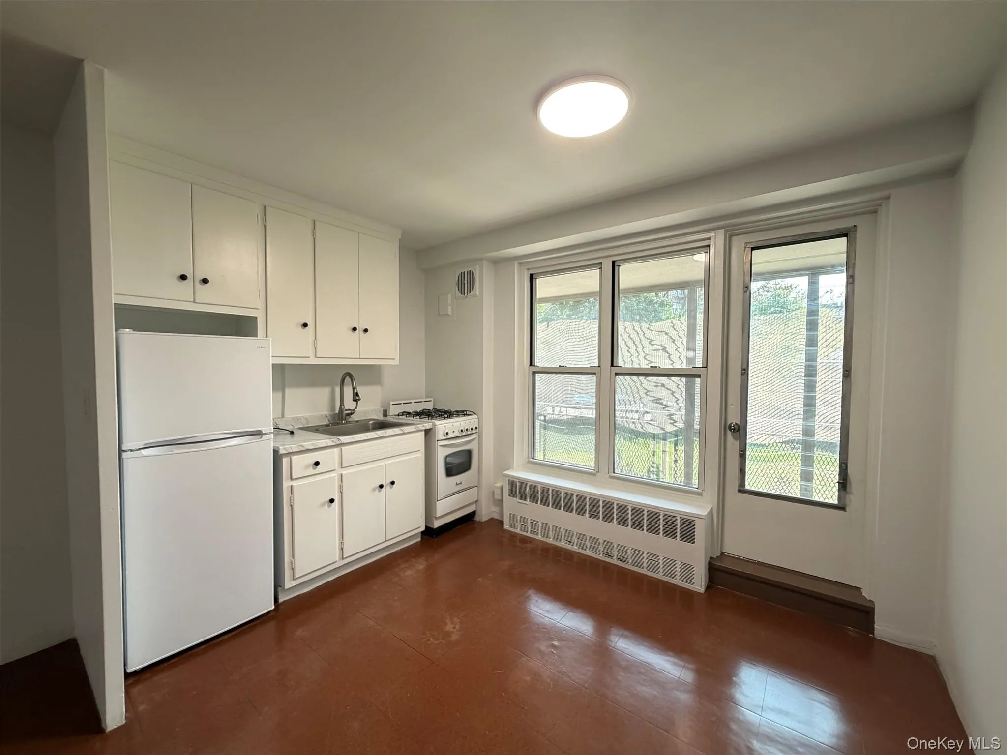 35-51 85 Street, New York, NY, 2 Rooms Rooms,1 BathroomBathrooms,Residential,For Rent,85,0,1040106 35-51 85 Street, New York, NY, 2 Rooms Rooms,1 BathroomBathrooms,Residential,For Rent,85,0,1040106