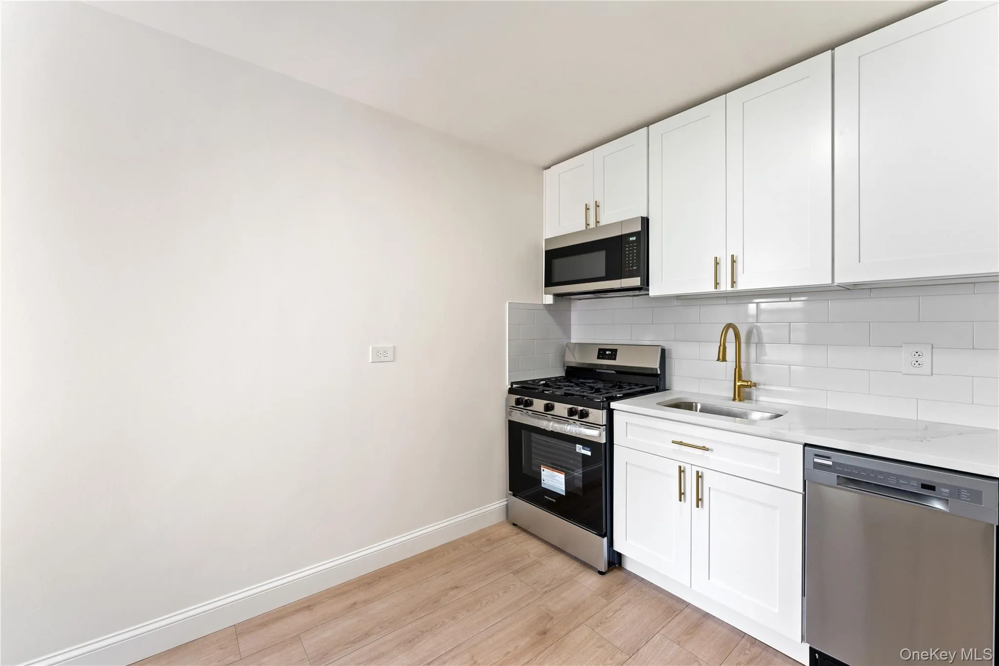 Fully Renovated Kitchen Fully Renovated Kitchen