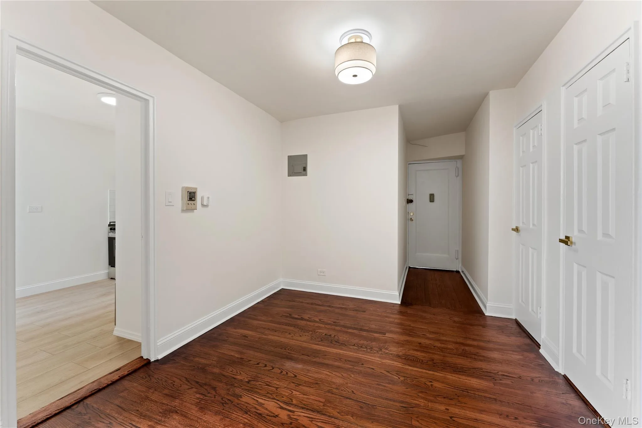 Hallway/Space for Small Dining Table Hallway/Space for Small Dining Table