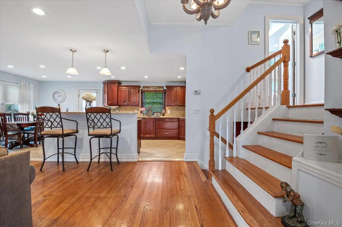 15 Eleanor Road, Oyster Bay, NY, 3 Bedrooms Bedrooms, 7 Rooms Rooms,1 BathroomBathrooms,Residential,For Rent,Eleanor,0,1040110 15 Eleanor Road, Oyster Bay, NY, 3 Bedrooms Bedrooms, 7 Rooms Rooms,1 BathroomBathrooms,Residential,For Rent,Eleanor,0,1040110
