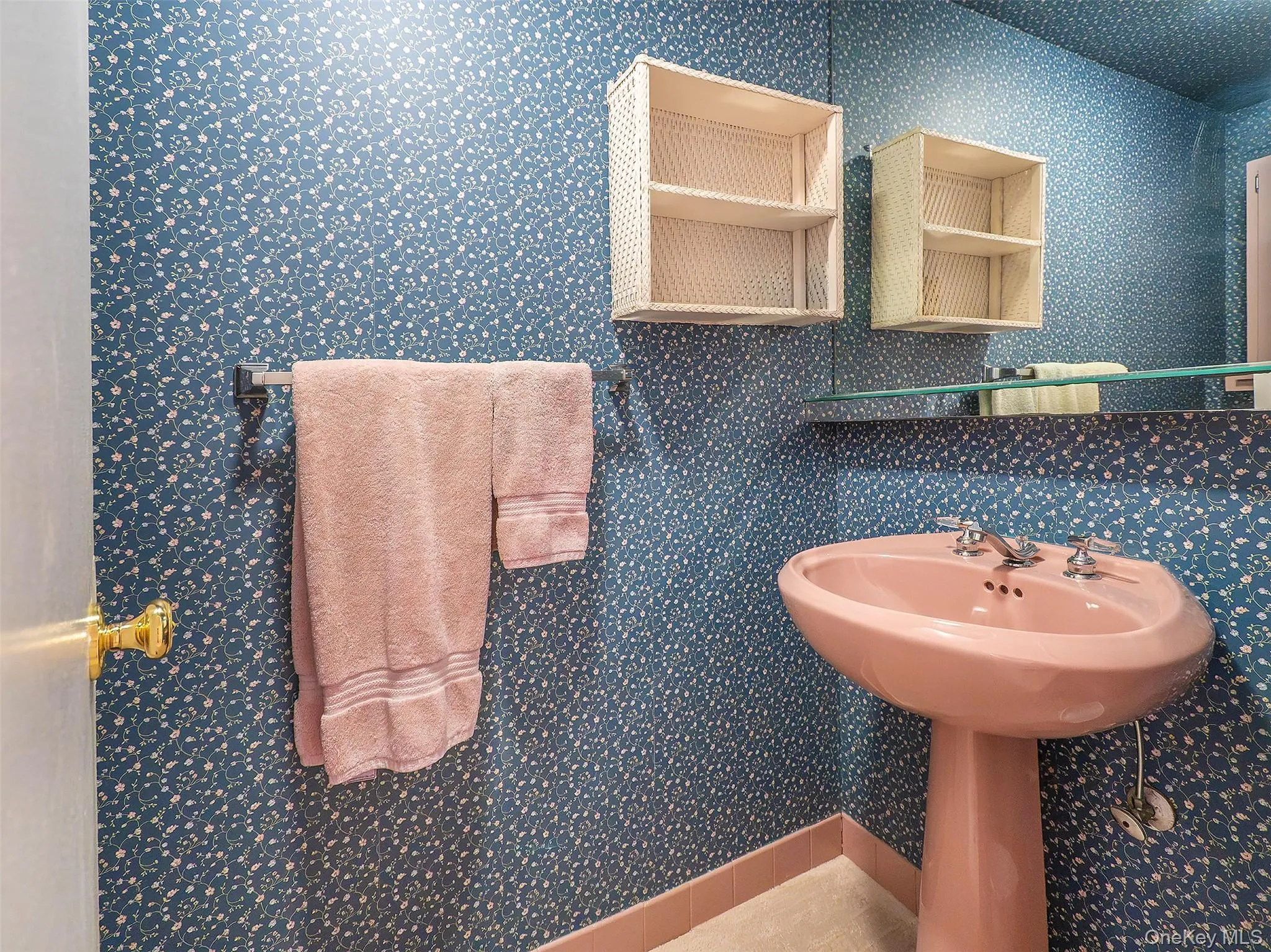 7 Appletree Lane, Glen Cove, NY, 3 Bedrooms Bedrooms, 6 Rooms Rooms,1 BathroomBathrooms,Residential Lease,For Rent,Appletree,0,1040113 7 Appletree Lane, Glen Cove, NY, 3 Bedrooms Bedrooms, 6 Rooms Rooms,1 BathroomBathrooms,Residential Lease,For Rent,Appletree,0,1040113