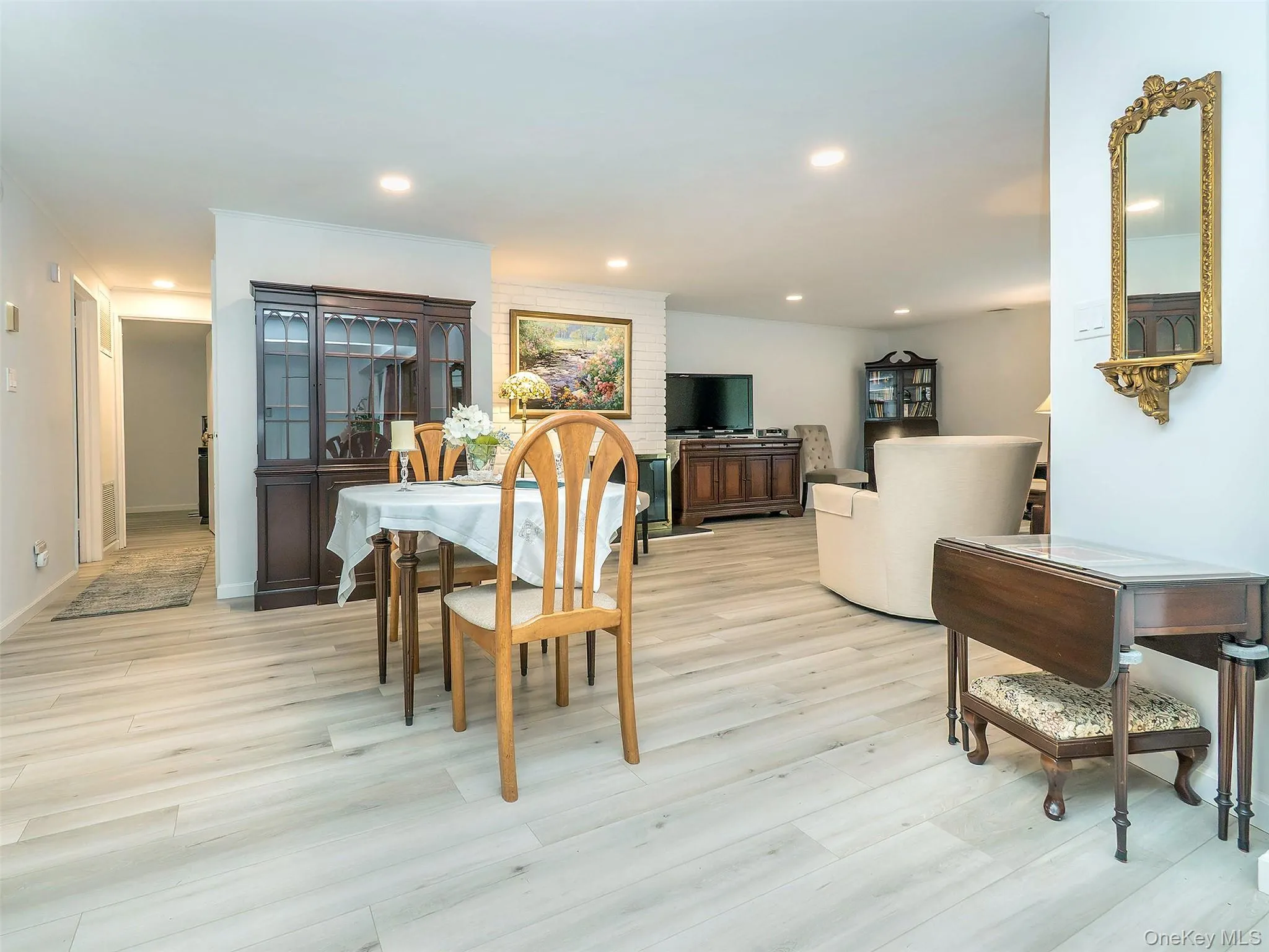 7 Appletree Lane, Glen Cove, NY, 3 Bedrooms Bedrooms, 6 Rooms Rooms,1 BathroomBathrooms,Residential Lease,For Rent,Appletree,0,1040113 7 Appletree Lane, Glen Cove, NY, 3 Bedrooms Bedrooms, 6 Rooms Rooms,1 BathroomBathrooms,Residential Lease,For Rent,Appletree,0,1040113
