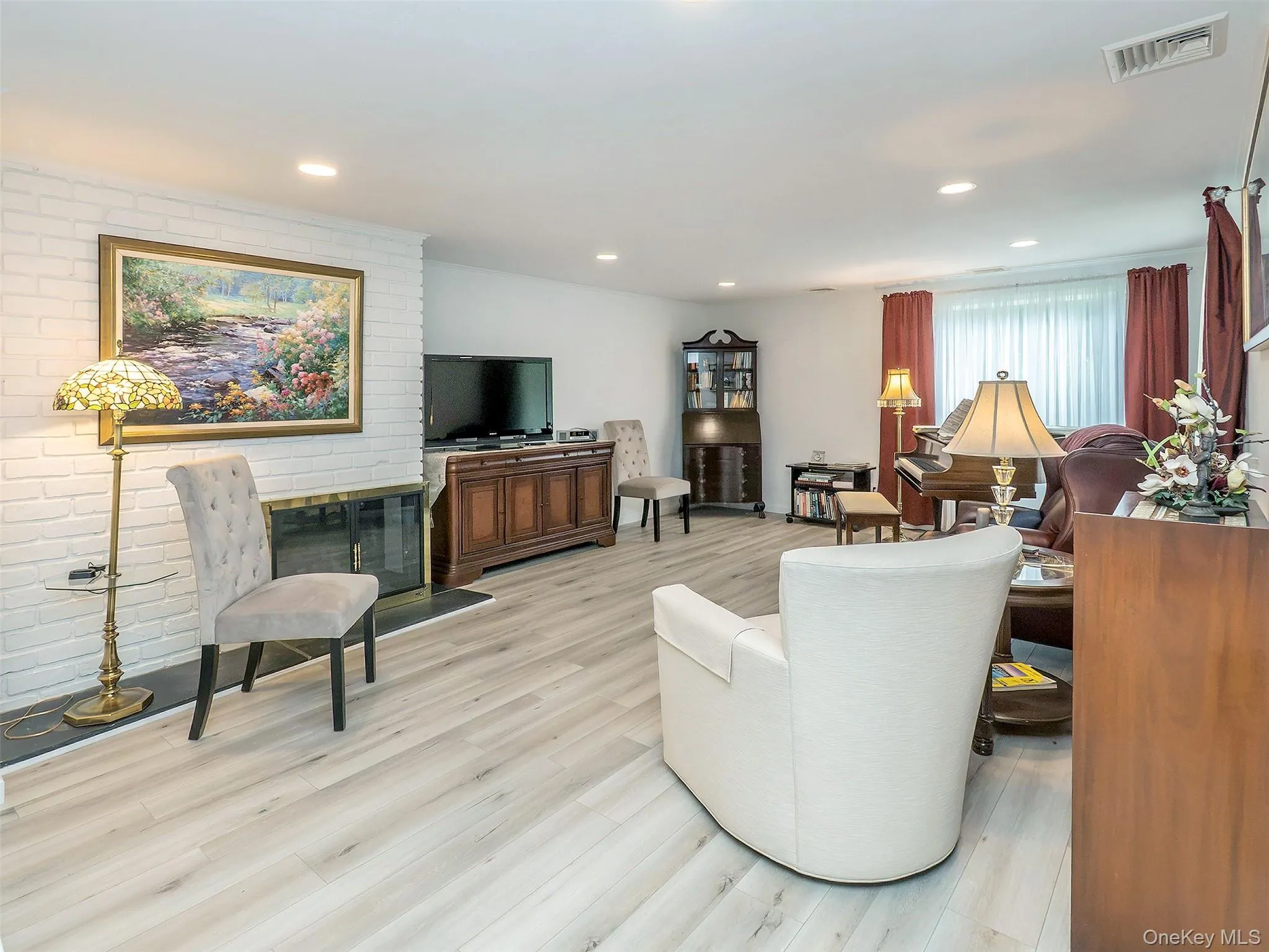 7 Appletree Lane, Glen Cove, NY, 3 Bedrooms Bedrooms, 6 Rooms Rooms,1 BathroomBathrooms,Residential Lease,For Rent,Appletree,0,1040113 7 Appletree Lane, Glen Cove, NY, 3 Bedrooms Bedrooms, 6 Rooms Rooms,1 BathroomBathrooms,Residential Lease,For Rent,Appletree,0,1040113