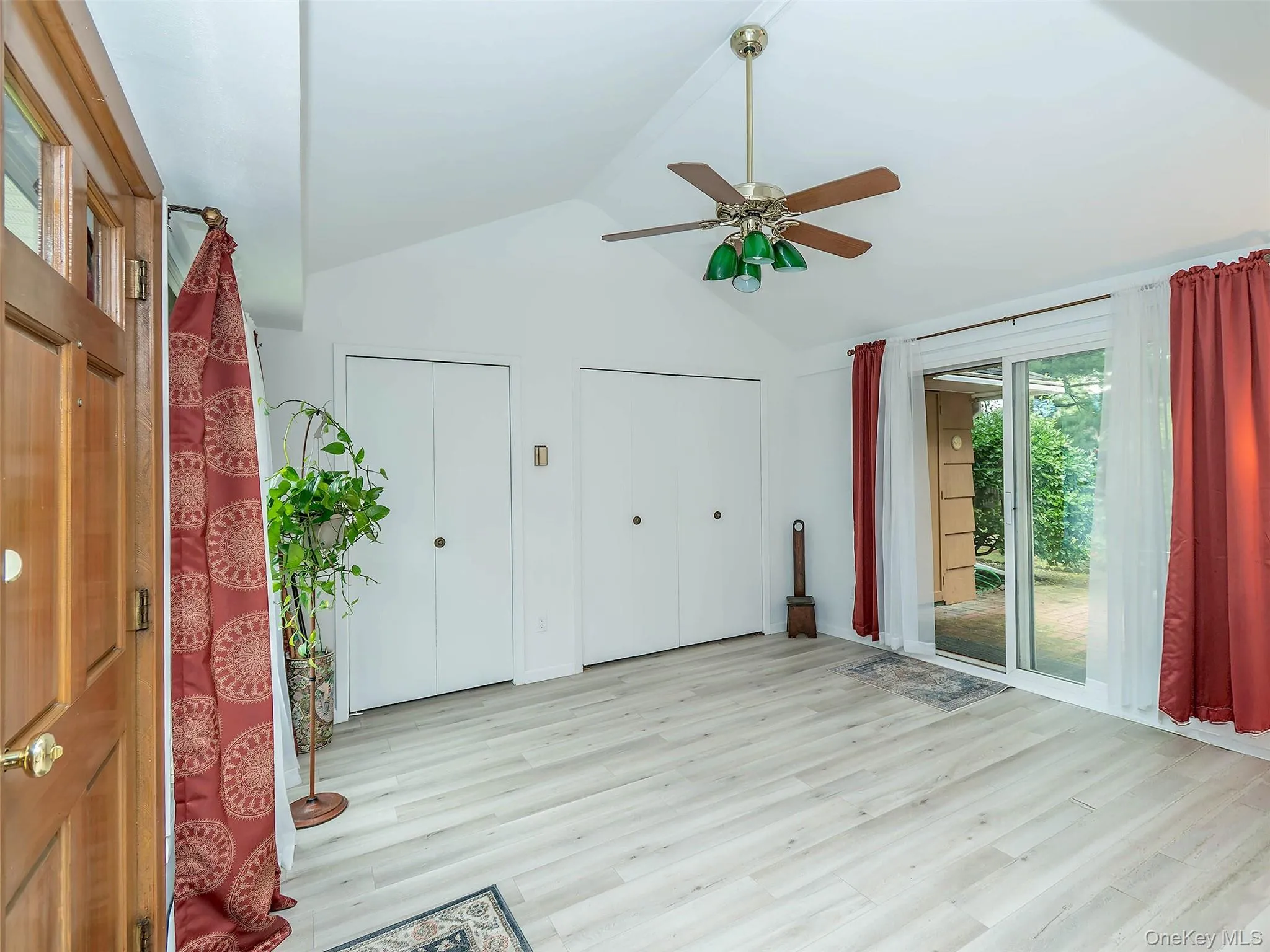 7 Appletree Lane, Glen Cove, NY, 3 Bedrooms Bedrooms, 6 Rooms Rooms,1 BathroomBathrooms,Residential Lease,For Rent,Appletree,0,1040113 7 Appletree Lane, Glen Cove, NY, 3 Bedrooms Bedrooms, 6 Rooms Rooms,1 BathroomBathrooms,Residential Lease,For Rent,Appletree,0,1040113