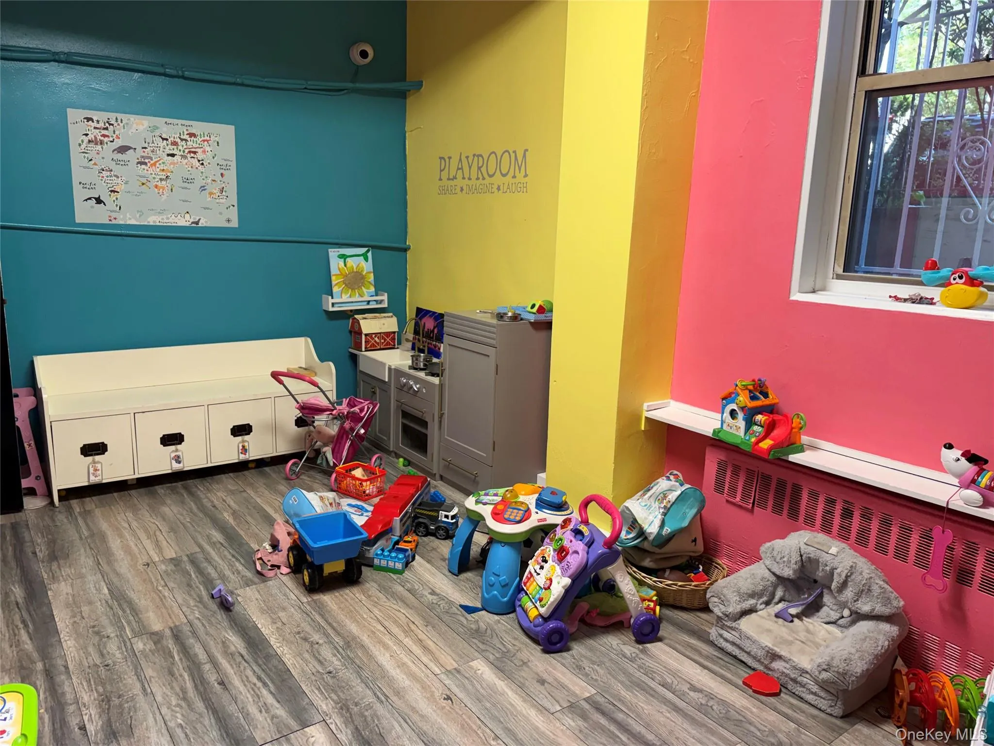 3755 Henry Hudson Parkway, New York, NY, 3 Bedrooms Bedrooms, 5 Rooms Rooms,2 BathroomsBathrooms,Residential Lease,For Rent,Henry Hudson,0,1040117 3755 Henry Hudson Parkway, New York, NY, 3 Bedrooms Bedrooms, 5 Rooms Rooms,2 BathroomsBathrooms,Residential Lease,For Rent,Henry Hudson,0,1040117