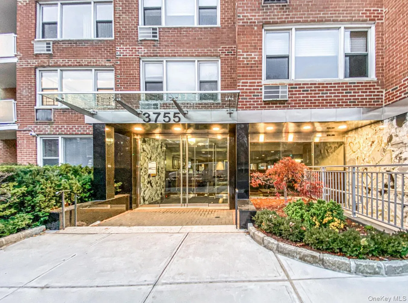 3755 Henry Hudson Parkway, New York, NY, 3 Bedrooms Bedrooms, 5 Rooms Rooms,2 BathroomsBathrooms,Residential Lease,For Rent,Henry Hudson,0,1040117 3755 Henry Hudson Parkway, New York, NY, 3 Bedrooms Bedrooms, 5 Rooms Rooms,2 BathroomsBathrooms,Residential Lease,For Rent,Henry Hudson,0,1040117