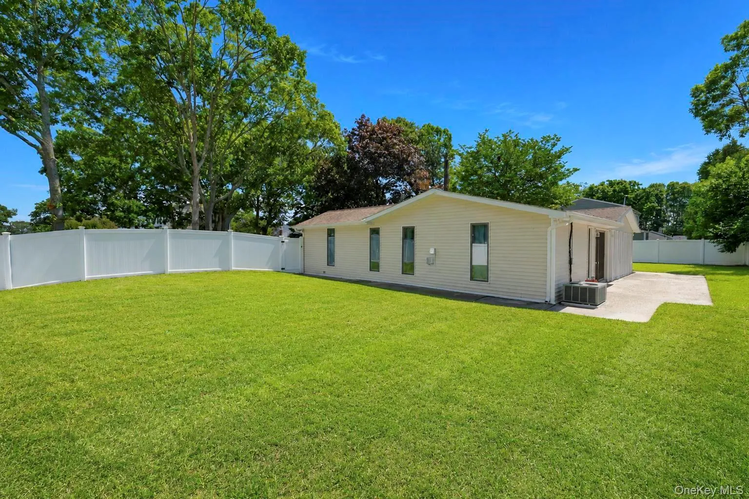 10 Helene Drive, Brookhaven, NY, 5 Bedrooms Bedrooms, 9 Rooms Rooms,2 BathroomsBathrooms,Residential,For Rent,Helene,0,1040118 10 Helene Drive, Brookhaven, NY, 5 Bedrooms Bedrooms, 9 Rooms Rooms,2 BathroomsBathrooms,Residential,For Rent,Helene,0,1040118