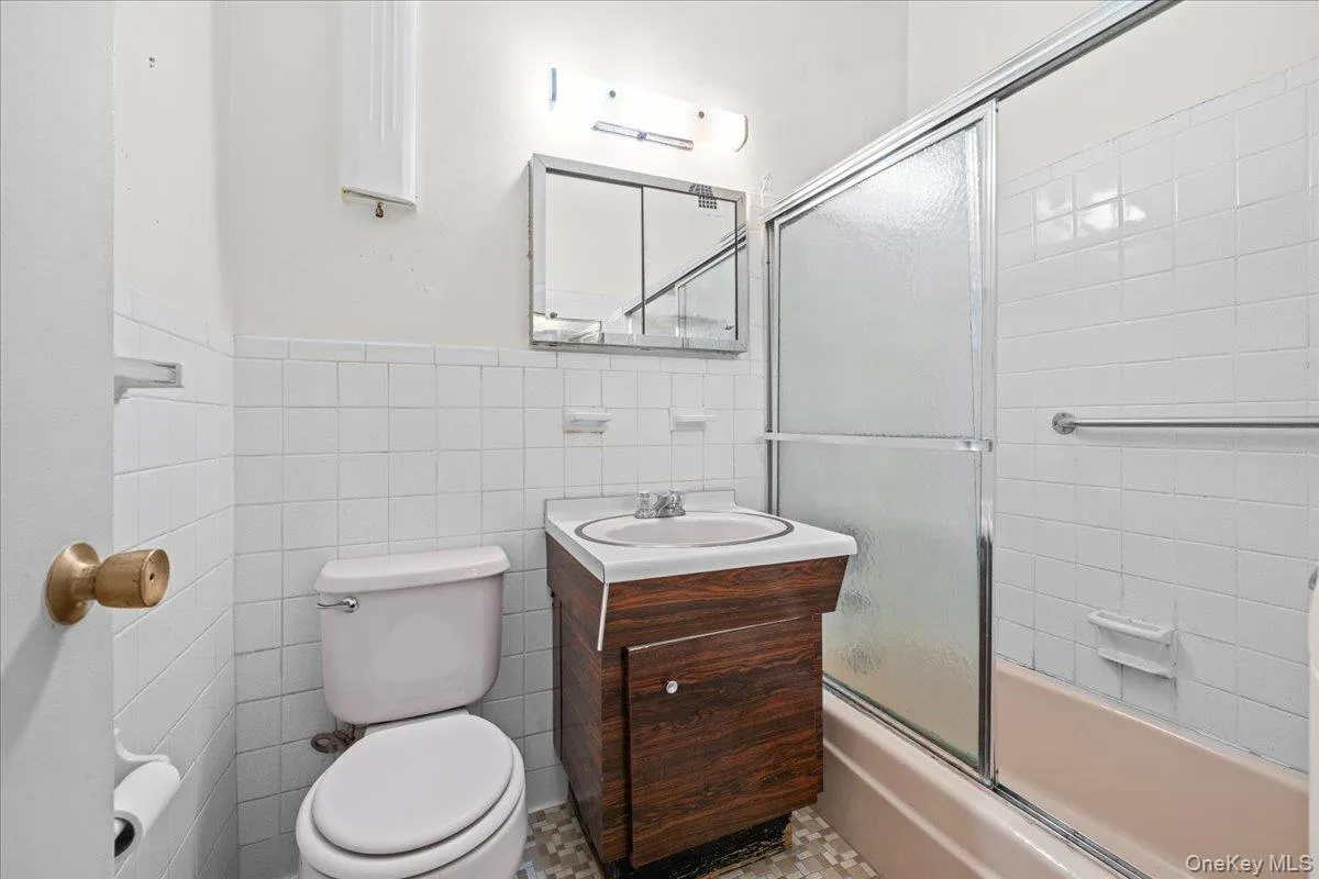 555 Palisade Avenue, New York, NY, 2 Bedrooms Bedrooms, 4 Rooms Rooms,2 BathroomsBathrooms,Residential,For Rent,Palisade,0,1040121 555 Palisade Avenue, New York, NY, 2 Bedrooms Bedrooms, 4 Rooms Rooms,2 BathroomsBathrooms,Residential,For Rent,Palisade,0,1040121