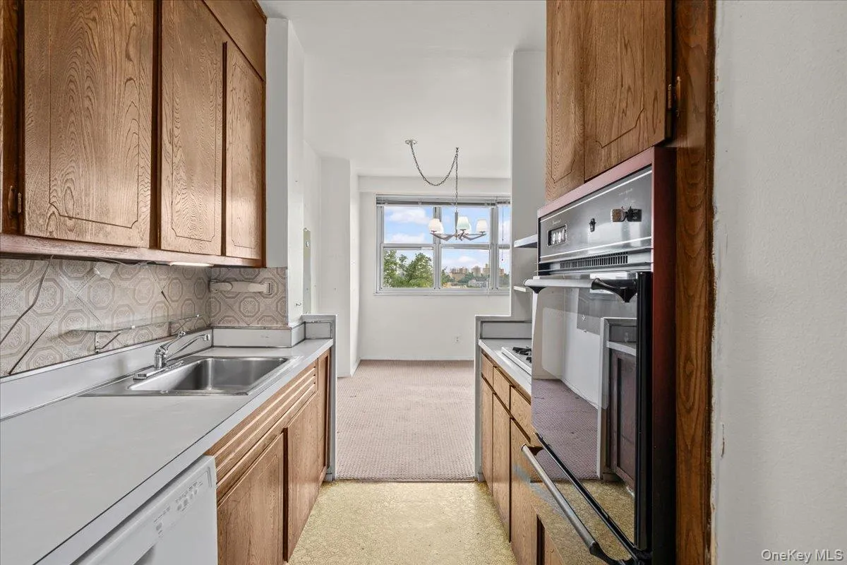 555 Palisade Avenue, New York, NY, 2 Bedrooms Bedrooms, 4 Rooms Rooms,2 BathroomsBathrooms,Residential,For Rent,Palisade,0,1040121 555 Palisade Avenue, New York, NY, 2 Bedrooms Bedrooms, 4 Rooms Rooms,2 BathroomsBathrooms,Residential,For Rent,Palisade,0,1040121