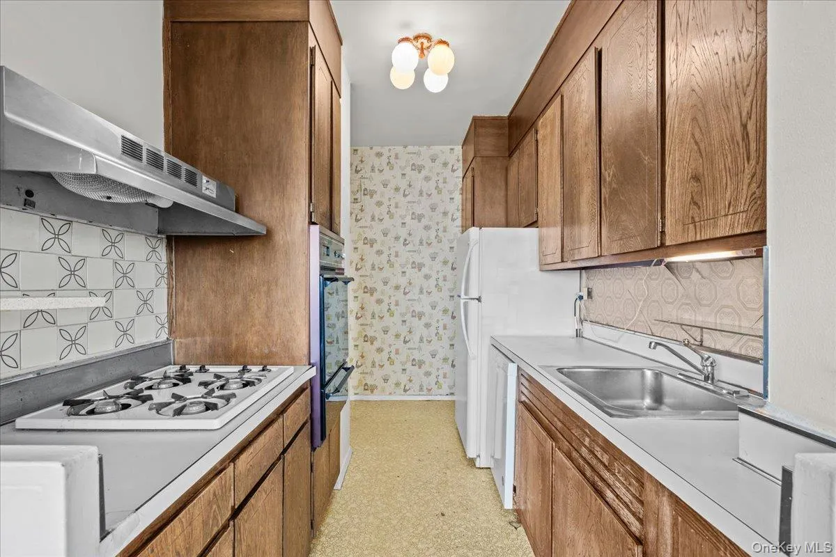 555 Palisade Avenue, New York, NY, 2 Bedrooms Bedrooms, 4 Rooms Rooms,2 BathroomsBathrooms,Residential,For Rent,Palisade,0,1040121 555 Palisade Avenue, New York, NY, 2 Bedrooms Bedrooms, 4 Rooms Rooms,2 BathroomsBathrooms,Residential,For Rent,Palisade,0,1040121