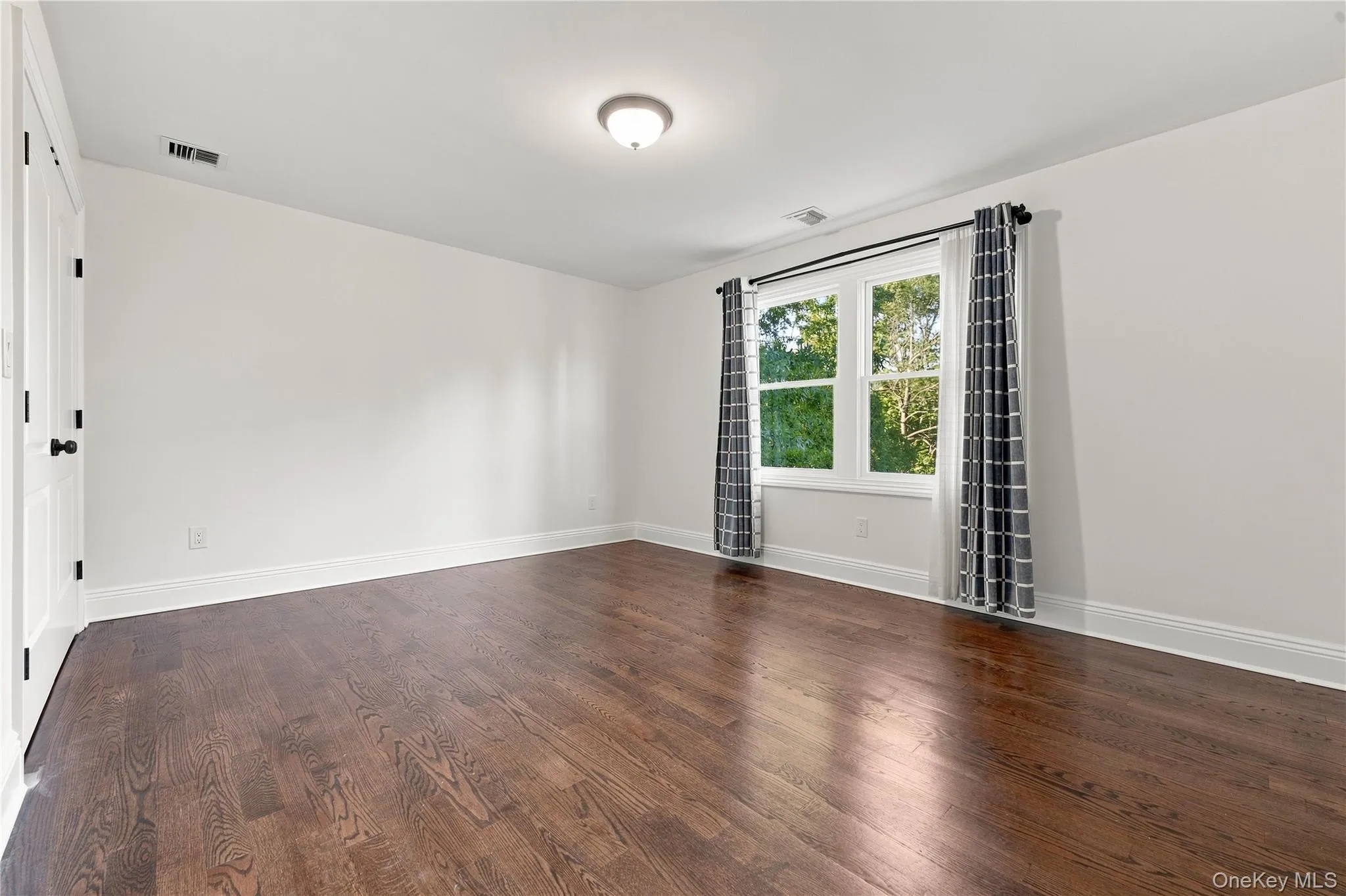 22 Forest Drive, Oyster Bay, NY, 5 Bedrooms Bedrooms, 10 Rooms Rooms,3 BathroomsBathrooms,Residential,For Rent,Forest,0,1040122 22 Forest Drive, Oyster Bay, NY, 5 Bedrooms Bedrooms, 10 Rooms Rooms,3 BathroomsBathrooms,Residential,For Rent,Forest,0,1040122
