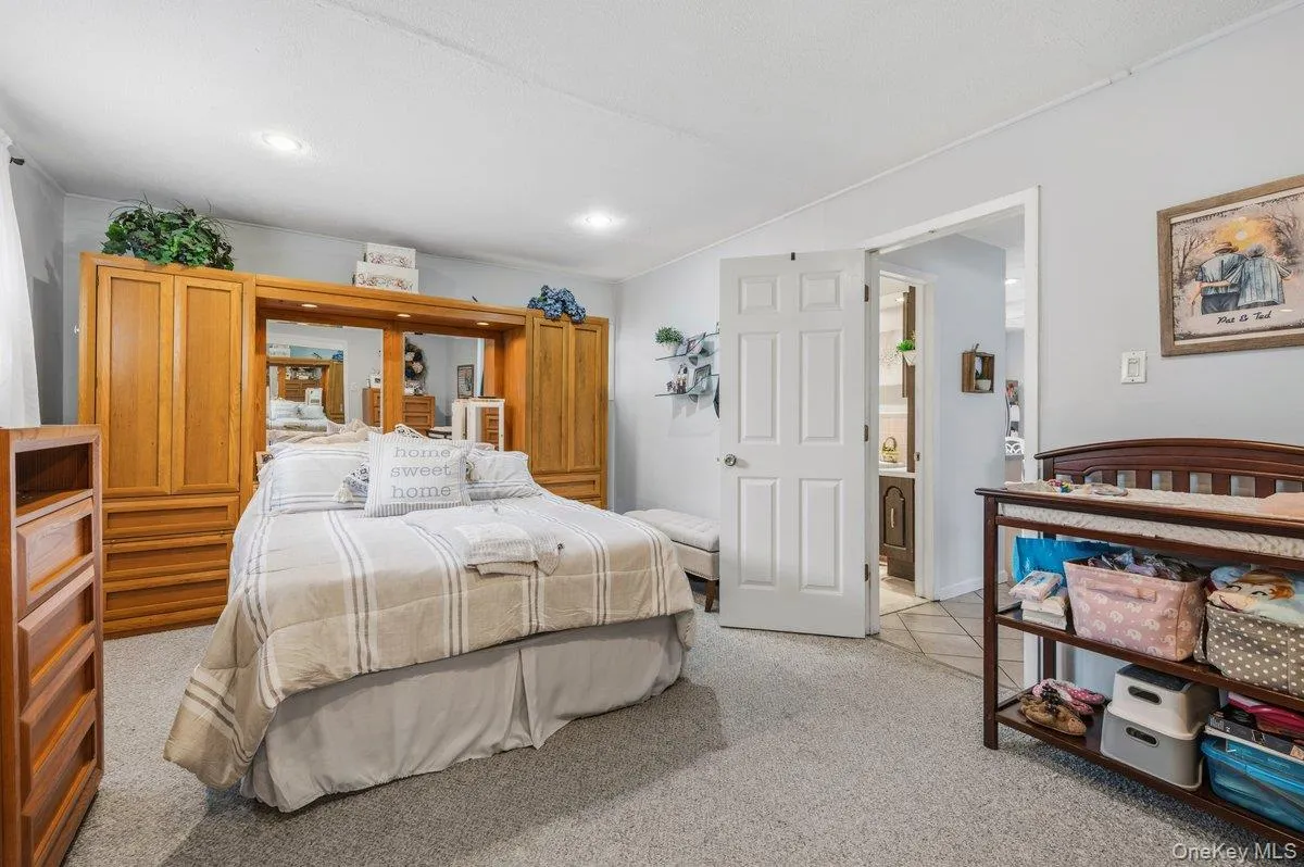 27 Wheelbarrow Lane, Hempstead, NY, 4 Bedrooms Bedrooms, 6 Rooms Rooms,2 BathroomsBathrooms,Residential,For Rent,Wheelbarrow,0,1040123 27 Wheelbarrow Lane, Hempstead, NY, 4 Bedrooms Bedrooms, 6 Rooms Rooms,2 BathroomsBathrooms,Residential,For Rent,Wheelbarrow,0,1040123