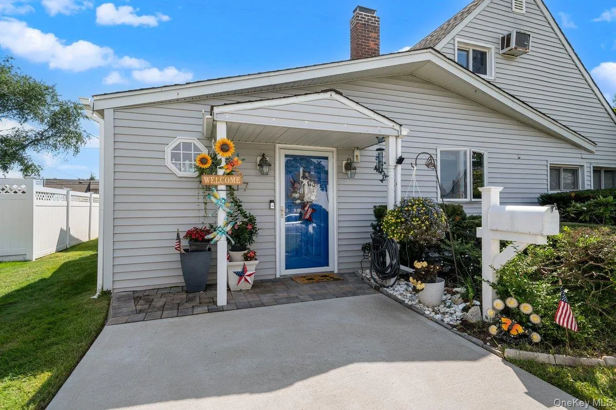 27 Wheelbarrow Lane, Hempstead, NY, 4 Bedrooms Bedrooms, 6 Rooms Rooms,2 BathroomsBathrooms,Residential,For Rent,Wheelbarrow,0,1040123 27 Wheelbarrow Lane, Hempstead, NY, 4 Bedrooms Bedrooms, 6 Rooms Rooms,2 BathroomsBathrooms,Residential,For Rent,Wheelbarrow,0,1040123
