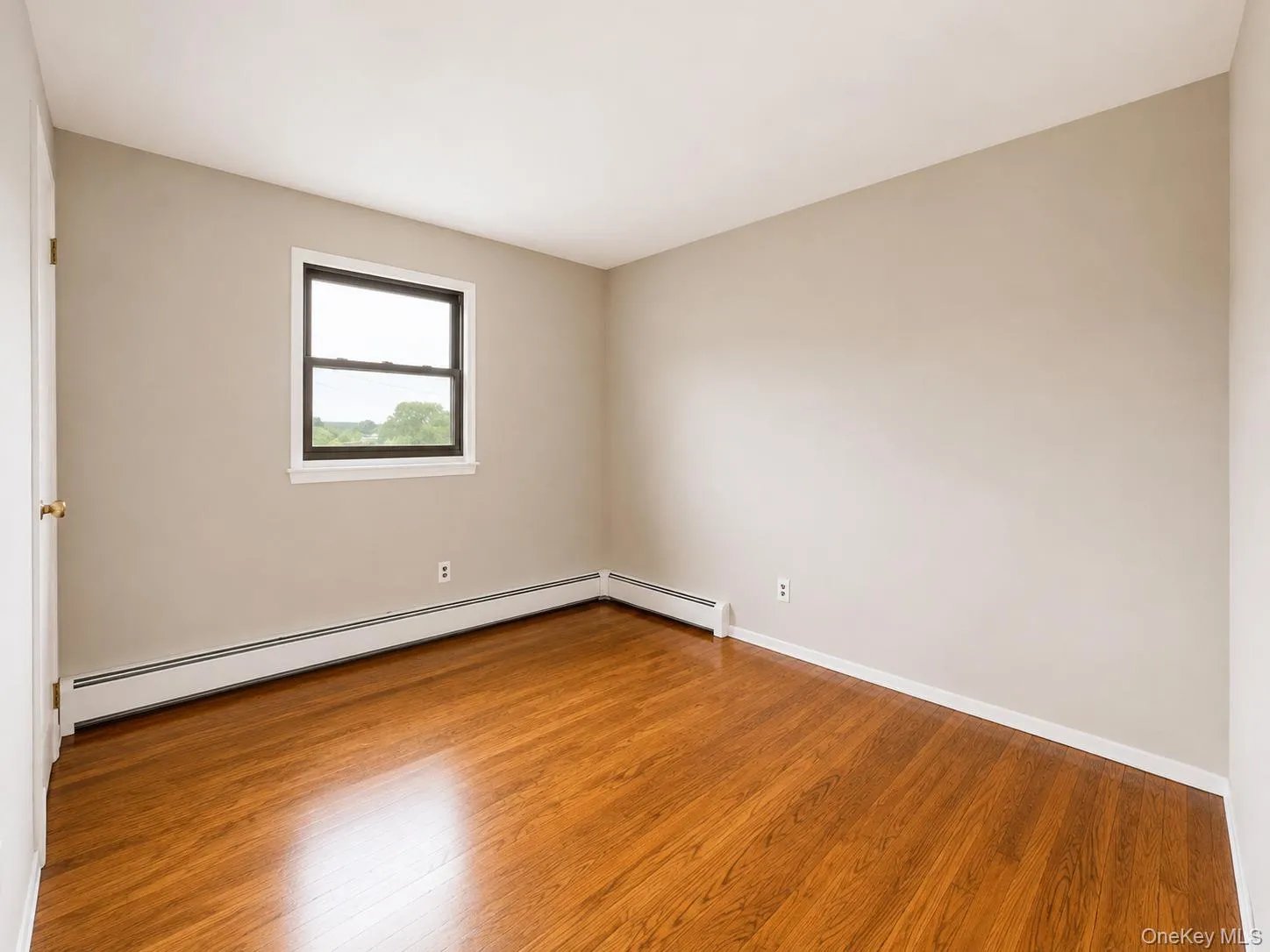 95 Lake Drive, Babylon, NY, 5 Bedrooms Bedrooms, 10 Rooms Rooms,3 BathroomsBathrooms,Residential,For Rent,Lake,0,1040125 95 Lake Drive, Babylon, NY, 5 Bedrooms Bedrooms, 10 Rooms Rooms,3 BathroomsBathrooms,Residential,For Rent,Lake,0,1040125