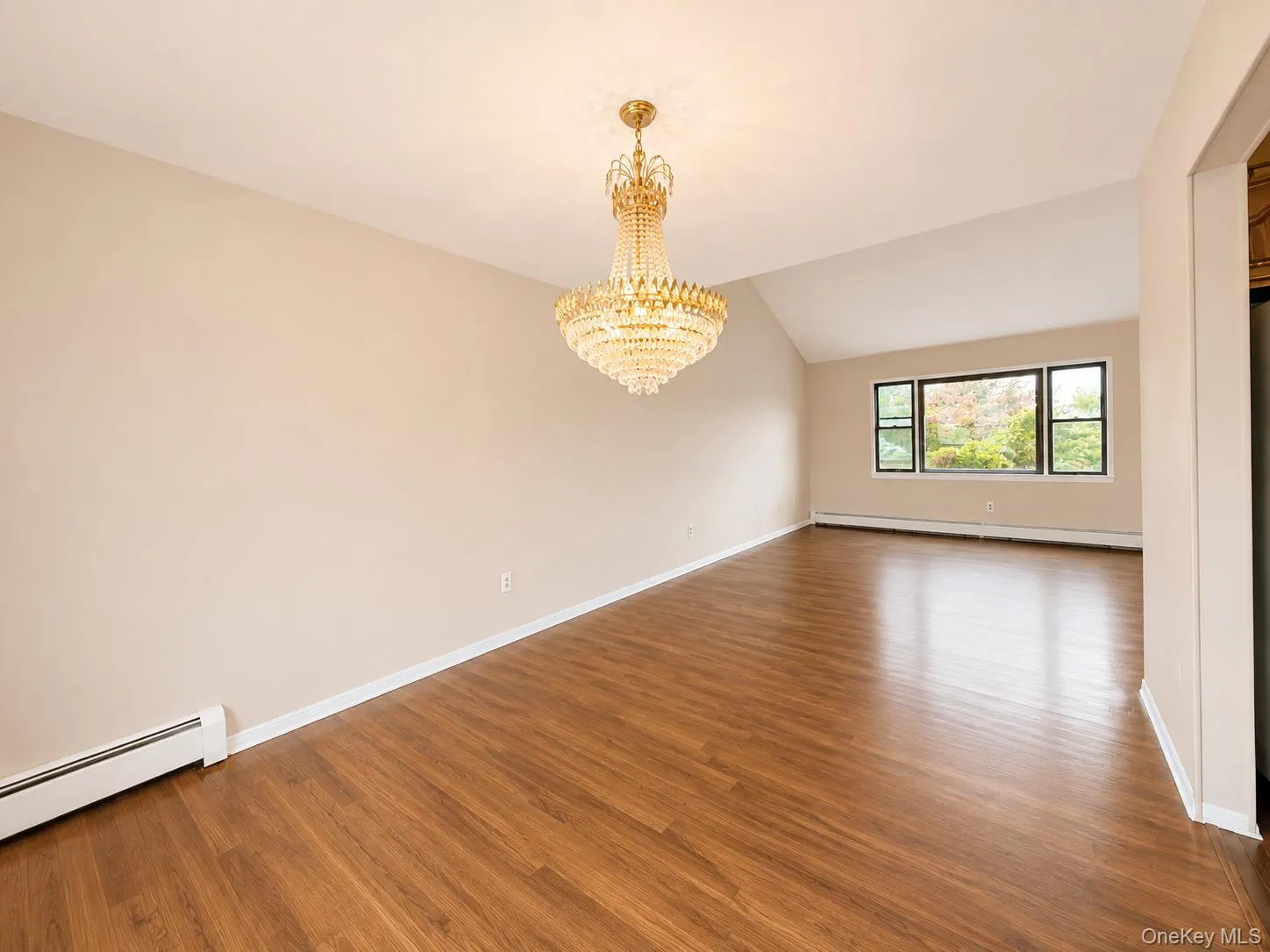 95 Lake Drive, Babylon, NY, 5 Bedrooms Bedrooms, 10 Rooms Rooms,3 BathroomsBathrooms,Residential,For Rent,Lake,0,1040125 95 Lake Drive, Babylon, NY, 5 Bedrooms Bedrooms, 10 Rooms Rooms,3 BathroomsBathrooms,Residential,For Rent,Lake,0,1040125