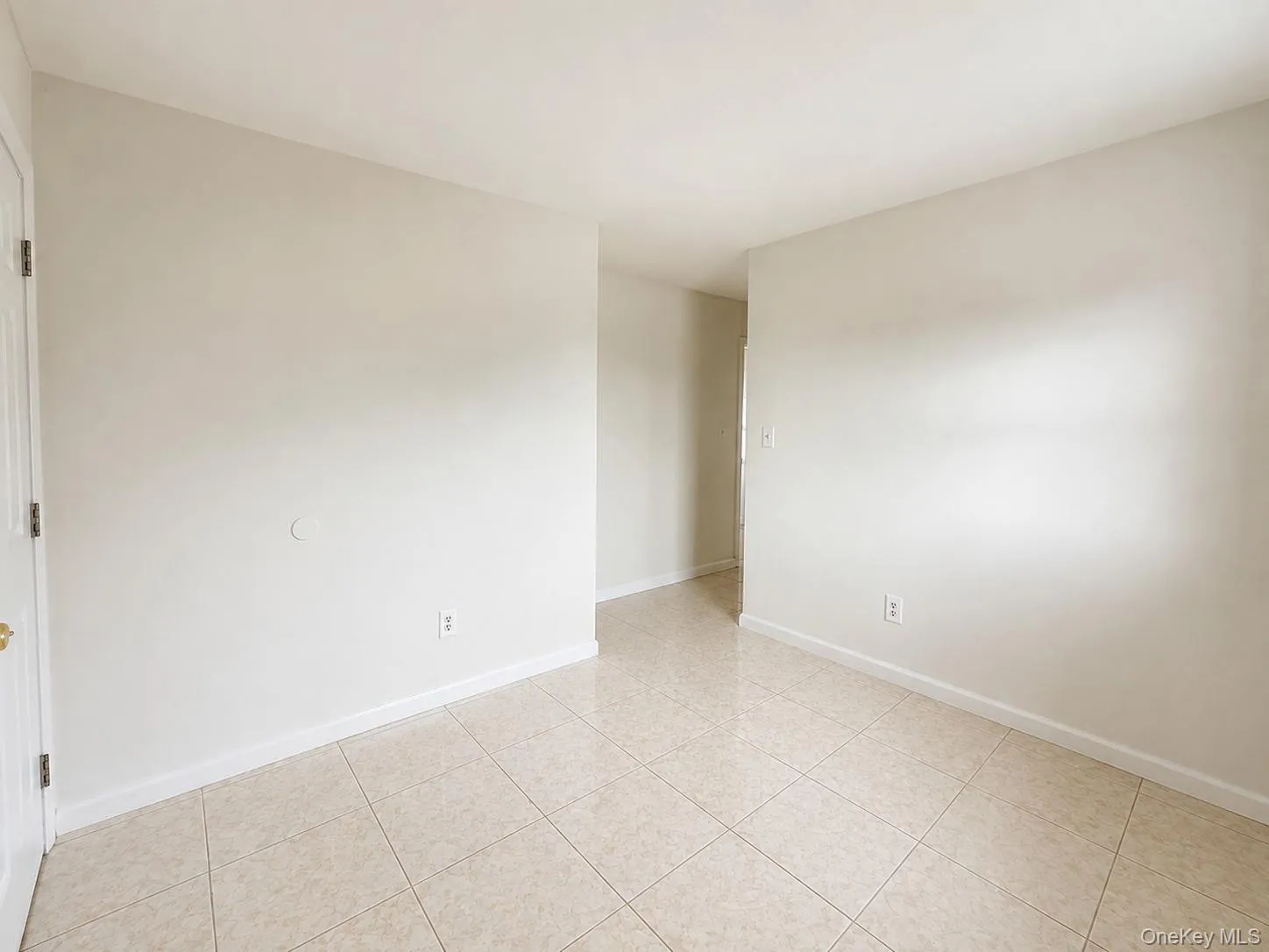 95 Lake Drive, Babylon, NY, 5 Bedrooms Bedrooms, 10 Rooms Rooms,3 BathroomsBathrooms,Residential,For Rent,Lake,0,1040125 95 Lake Drive, Babylon, NY, 5 Bedrooms Bedrooms, 10 Rooms Rooms,3 BathroomsBathrooms,Residential,For Rent,Lake,0,1040125