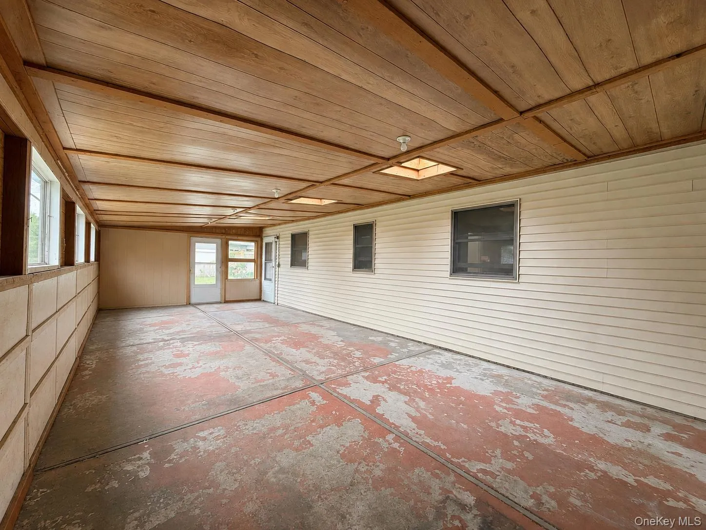 95 Lake Drive, Babylon, NY, 5 Bedrooms Bedrooms, 10 Rooms Rooms,3 BathroomsBathrooms,Residential,For Rent,Lake,0,1040125 95 Lake Drive, Babylon, NY, 5 Bedrooms Bedrooms, 10 Rooms Rooms,3 BathroomsBathrooms,Residential,For Rent,Lake,0,1040125