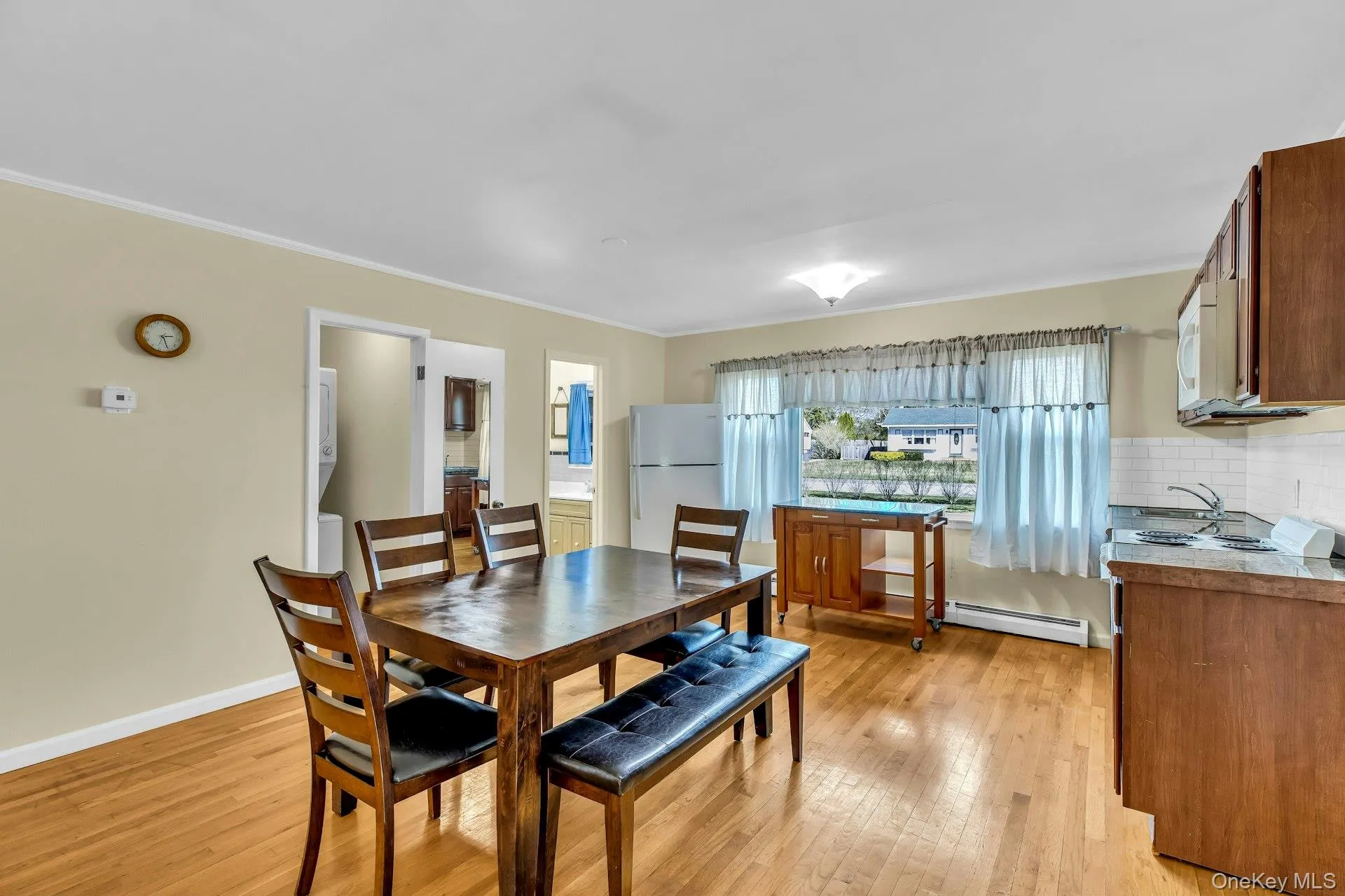13 Argonne Road, Southampton, NY, 1 Bedroom Bedrooms, 4 Rooms Rooms,1 BathroomBathrooms,Residential Lease,For Rent,Argonne,0,1040126 13 Argonne Road, Southampton, NY, 1 Bedroom Bedrooms, 4 Rooms Rooms,1 BathroomBathrooms,Residential Lease,For Rent,Argonne,0,1040126