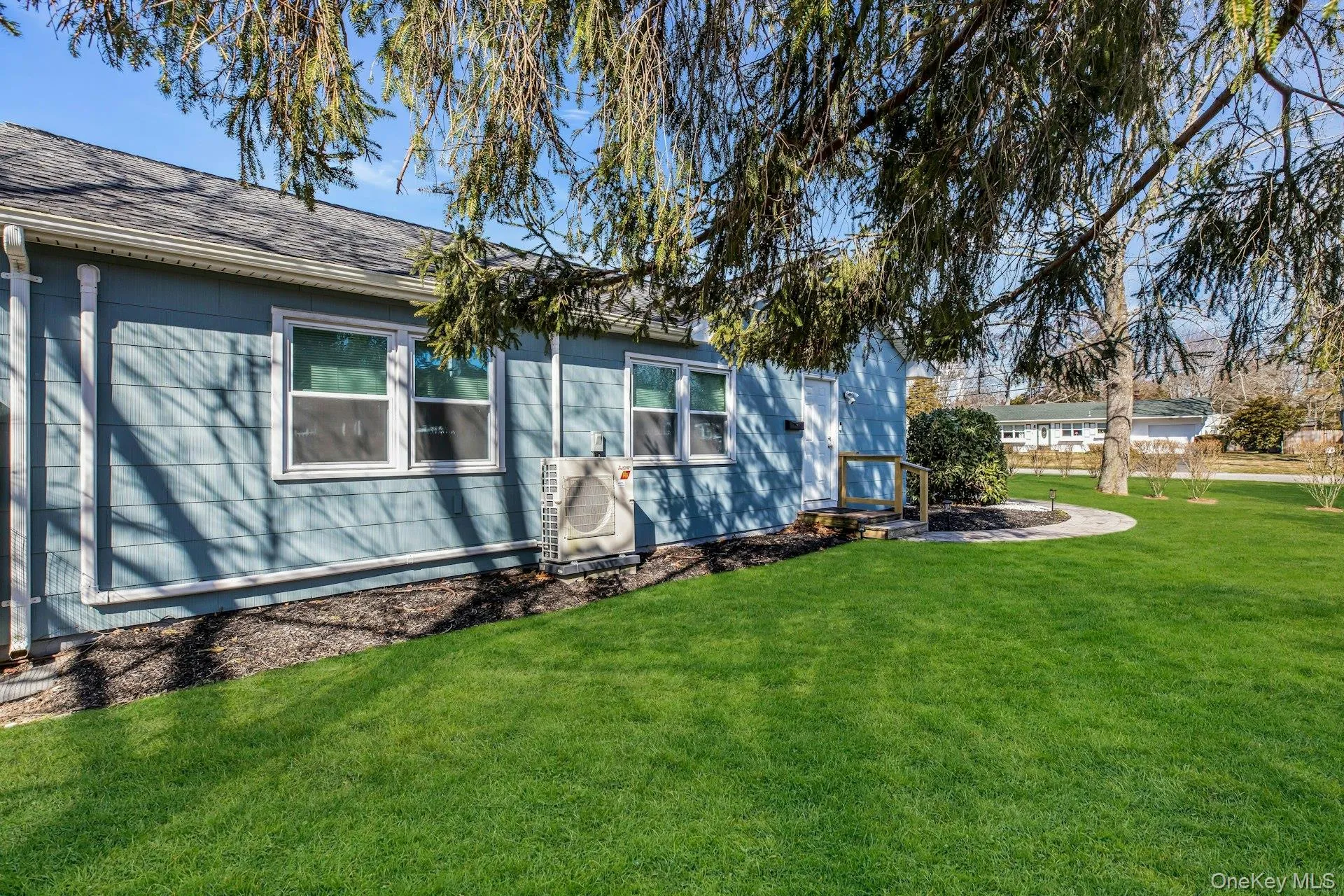 13 Argonne Road, Southampton, NY, 1 Bedroom Bedrooms, 4 Rooms Rooms,1 BathroomBathrooms,Residential Lease,For Rent,Argonne,0,1040126 13 Argonne Road, Southampton, NY, 1 Bedroom Bedrooms, 4 Rooms Rooms,1 BathroomBathrooms,Residential Lease,For Rent,Argonne,0,1040126