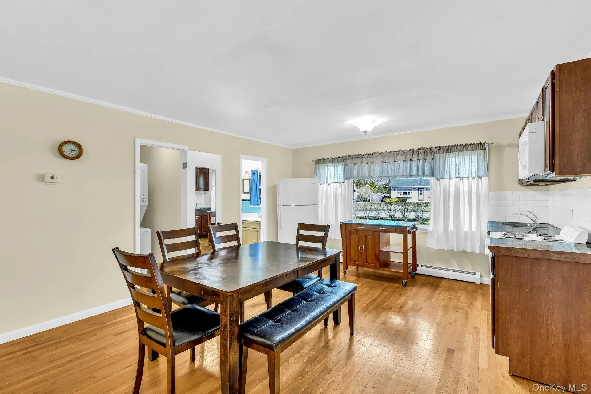 13 Argonne Road, Southampton, NY, 1 Bedroom Bedrooms, 4 Rooms Rooms,1 BathroomBathrooms,Residential Lease,For Rent,Argonne,0,1040126 13 Argonne Road, Southampton, NY, 1 Bedroom Bedrooms, 4 Rooms Rooms,1 BathroomBathrooms,Residential Lease,For Rent,Argonne,0,1040126