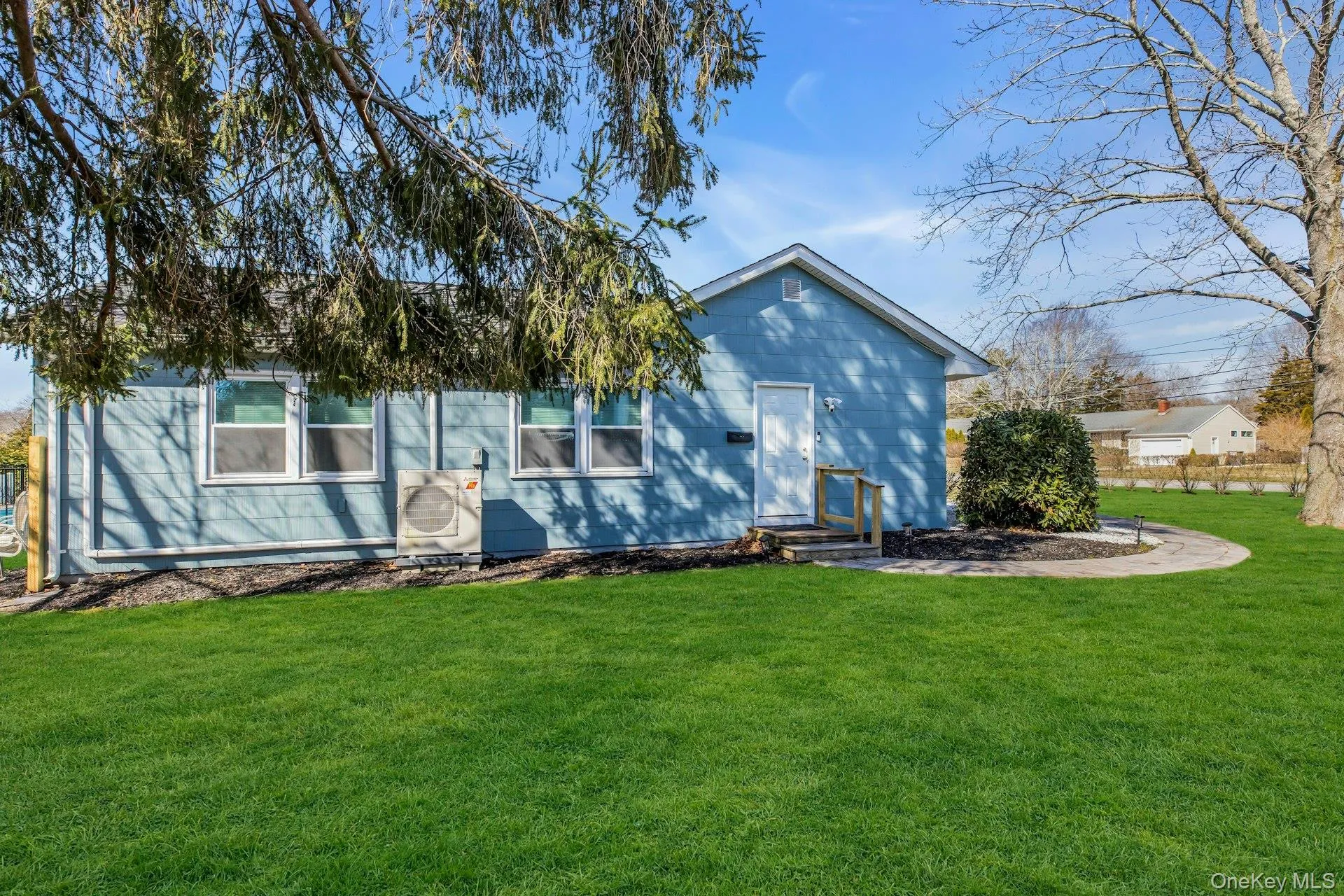 13 Argonne Road, Southampton, NY, 1 Bedroom Bedrooms, 4 Rooms Rooms,1 BathroomBathrooms,Residential Lease,For Rent,Argonne,0,1040126 13 Argonne Road, Southampton, NY, 1 Bedroom Bedrooms, 4 Rooms Rooms,1 BathroomBathrooms,Residential Lease,For Rent,Argonne,0,1040126