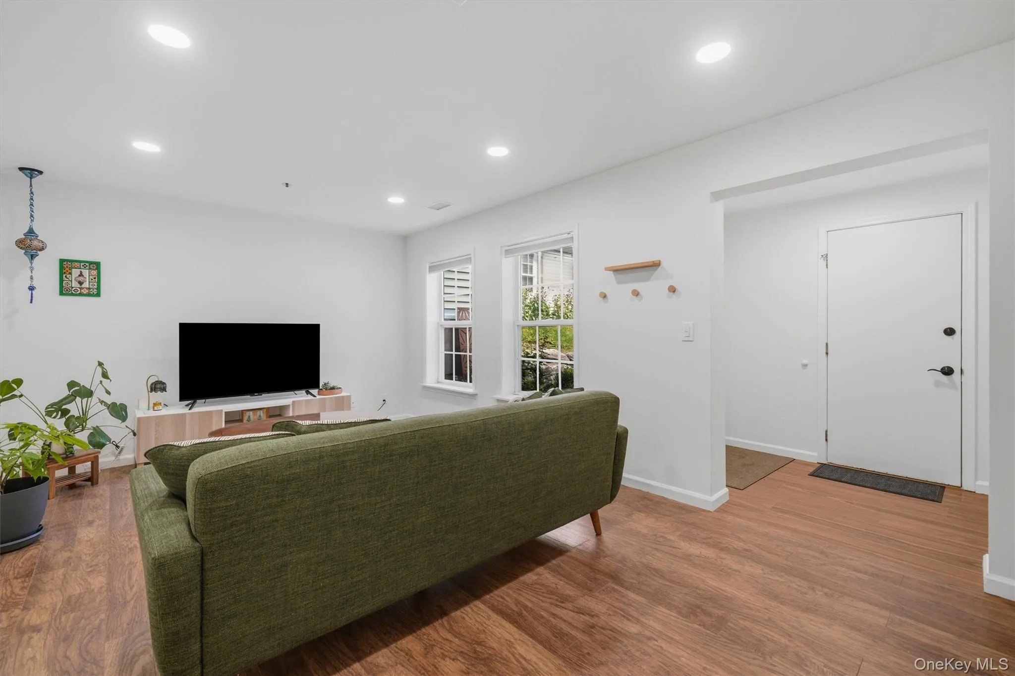 204 Watch Hill Drive, Greenburgh, NY, 2 Bedrooms Bedrooms, 5 Rooms Rooms,1 BathroomBathrooms,Residential,For Rent,Watch Hill,0,1040128 204 Watch Hill Drive, Greenburgh, NY, 2 Bedrooms Bedrooms, 5 Rooms Rooms,1 BathroomBathrooms,Residential,For Rent,Watch Hill,0,1040128