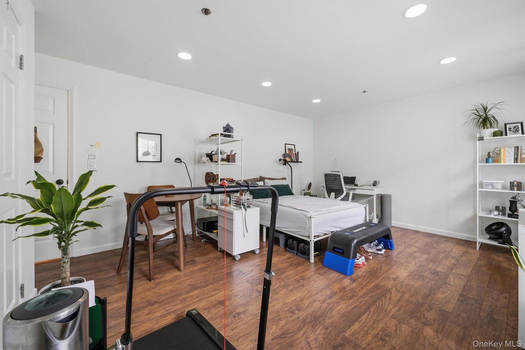 204 Watch Hill Drive, Greenburgh, NY, 2 Bedrooms Bedrooms, 5 Rooms Rooms,1 BathroomBathrooms,Residential,For Rent,Watch Hill,0,1040128 204 Watch Hill Drive, Greenburgh, NY, 2 Bedrooms Bedrooms, 5 Rooms Rooms,1 BathroomBathrooms,Residential,For Rent,Watch Hill,0,1040128