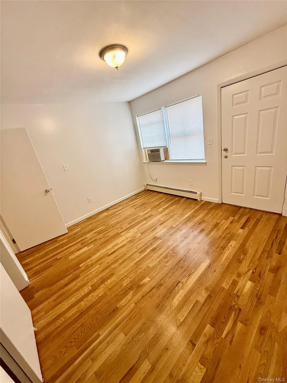 995 Jennings Street, New York, NY, 3 Bedrooms Bedrooms, 5 Rooms Rooms,1 BathroomBathrooms,Residential Lease,For Rent,Jennings,0,1040129 995 Jennings Street, New York, NY, 3 Bedrooms Bedrooms, 5 Rooms Rooms,1 BathroomBathrooms,Residential Lease,For Rent,Jennings,0,1040129