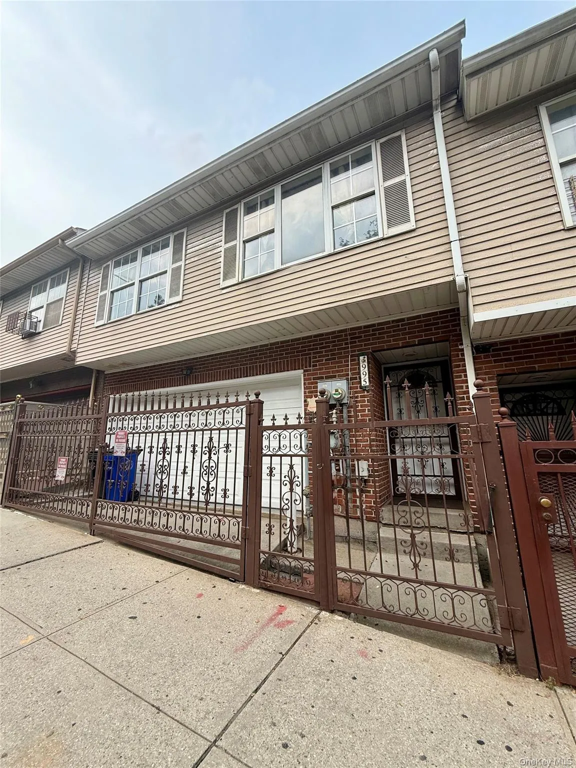 995 Jennings Street, New York, NY, 3 Bedrooms Bedrooms, 5 Rooms Rooms,1 BathroomBathrooms,Residential Lease,For Rent,Jennings,0,1040129 995 Jennings Street, New York, NY, 3 Bedrooms Bedrooms, 5 Rooms Rooms,1 BathroomBathrooms,Residential Lease,For Rent,Jennings,0,1040129