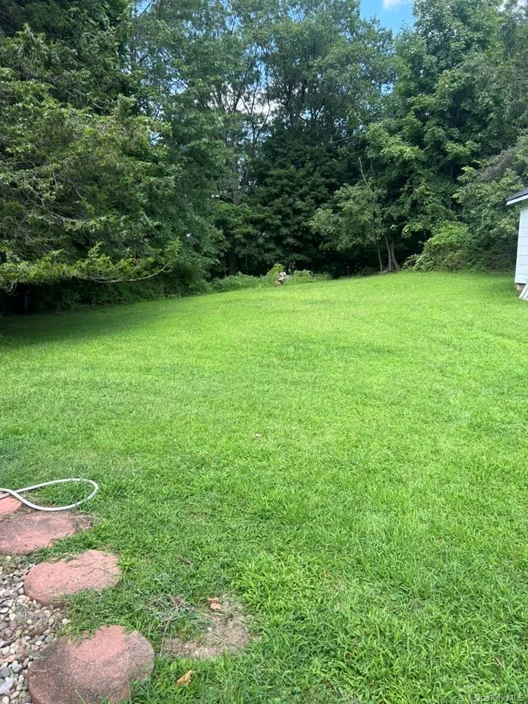 20 Vine Street, Clarkstown, NY, 2 Bedrooms Bedrooms, 5 Rooms Rooms,1 BathroomBathrooms,Residential Lease,For Rent,Vine,0,1040130 20 Vine Street, Clarkstown, NY, 2 Bedrooms Bedrooms, 5 Rooms Rooms,1 BathroomBathrooms,Residential Lease,For Rent,Vine,0,1040130