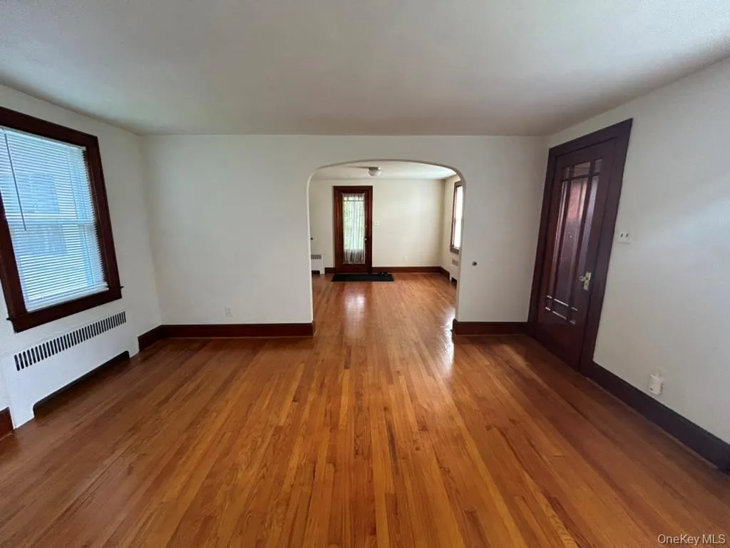 20 Vine Street, Clarkstown, NY, 2 Bedrooms Bedrooms, 5 Rooms Rooms,1 BathroomBathrooms,Residential Lease,For Rent,Vine,0,1040130 20 Vine Street, Clarkstown, NY, 2 Bedrooms Bedrooms, 5 Rooms Rooms,1 BathroomBathrooms,Residential Lease,For Rent,Vine,0,1040130