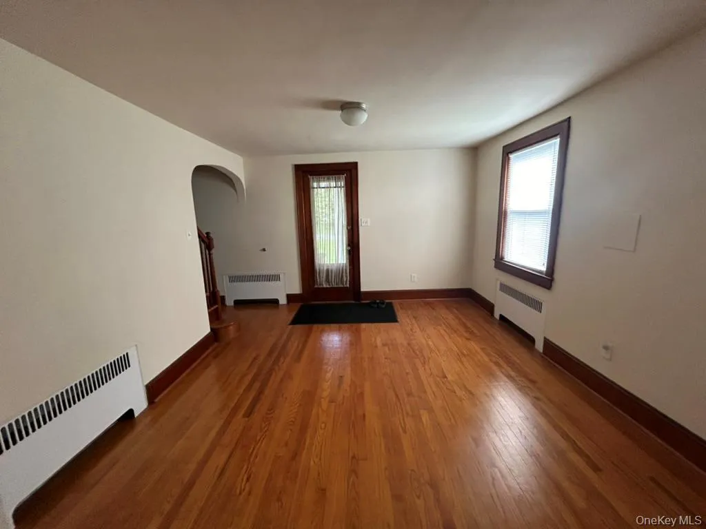 20 Vine Street, Clarkstown, NY, 2 Bedrooms Bedrooms, 5 Rooms Rooms,1 BathroomBathrooms,Residential Lease,For Rent,Vine,0,1040130 20 Vine Street, Clarkstown, NY, 2 Bedrooms Bedrooms, 5 Rooms Rooms,1 BathroomBathrooms,Residential Lease,For Rent,Vine,0,1040130