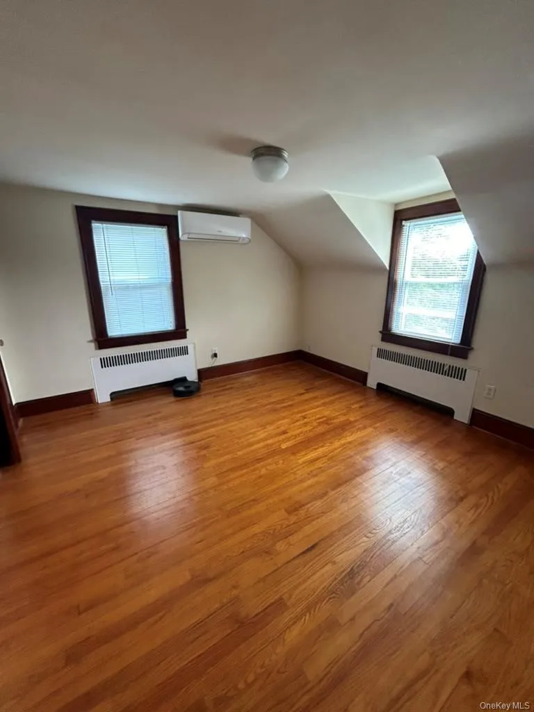 20 Vine Street, Clarkstown, NY, 2 Bedrooms Bedrooms, 5 Rooms Rooms,1 BathroomBathrooms,Residential Lease,For Rent,Vine,0,1040130 20 Vine Street, Clarkstown, NY, 2 Bedrooms Bedrooms, 5 Rooms Rooms,1 BathroomBathrooms,Residential Lease,For Rent,Vine,0,1040130