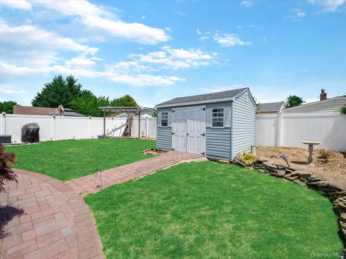 208 3rd Street, Oyster Bay, NY, 3 Bedrooms Bedrooms, 6 Rooms Rooms,1 BathroomBathrooms,Residential,For Rent,3rd,0,1040131 208 3rd Street, Oyster Bay, NY, 3 Bedrooms Bedrooms, 6 Rooms Rooms,1 BathroomBathrooms,Residential,For Rent,3rd,0,1040131