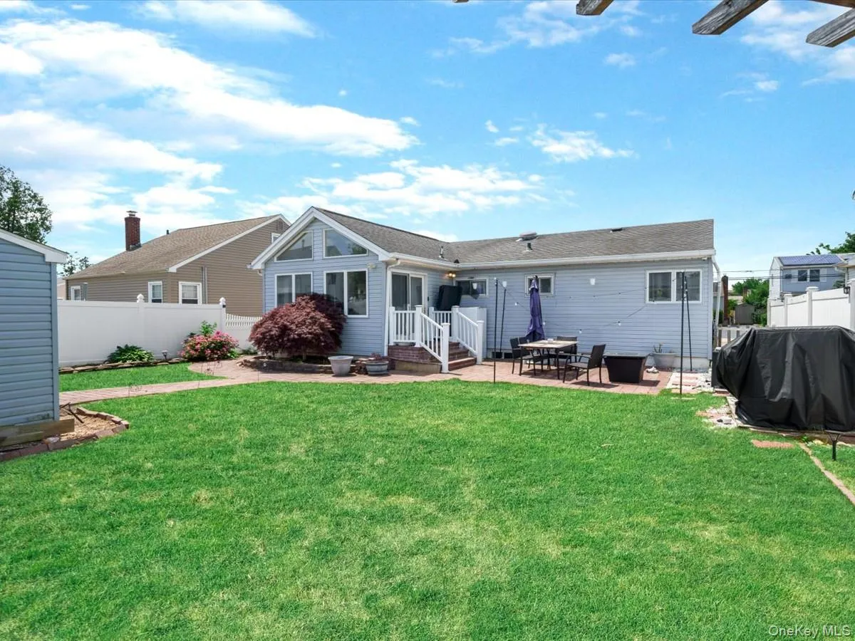 208 3rd Street, Oyster Bay, NY, 3 Bedrooms Bedrooms, 6 Rooms Rooms,1 BathroomBathrooms,Residential,For Rent,3rd,0,1040131 208 3rd Street, Oyster Bay, NY, 3 Bedrooms Bedrooms, 6 Rooms Rooms,1 BathroomBathrooms,Residential,For Rent,3rd,0,1040131
