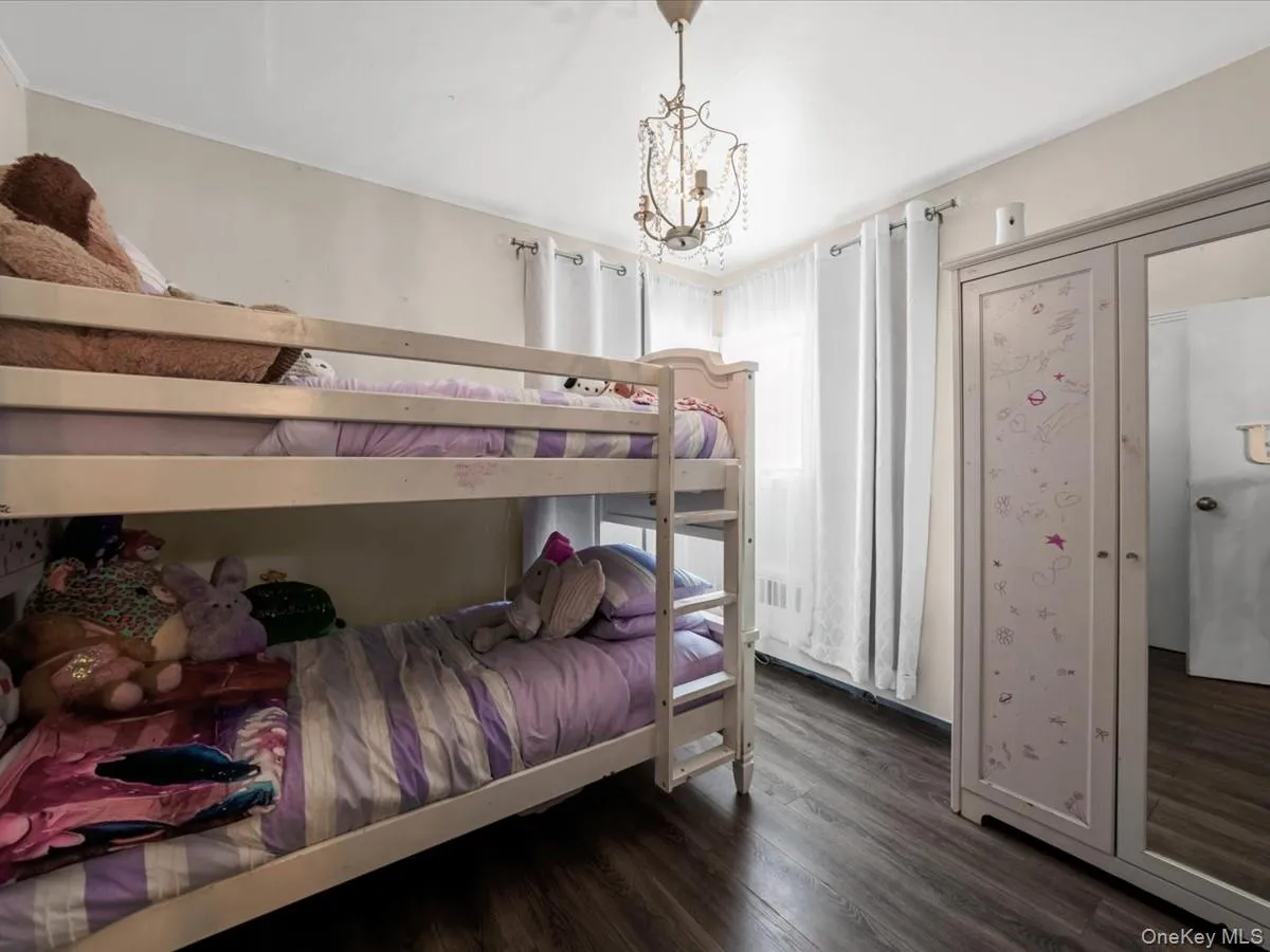 208 3rd Street, Oyster Bay, NY, 3 Bedrooms Bedrooms, 6 Rooms Rooms,1 BathroomBathrooms,Residential,For Rent,3rd,0,1040131 208 3rd Street, Oyster Bay, NY, 3 Bedrooms Bedrooms, 6 Rooms Rooms,1 BathroomBathrooms,Residential,For Rent,3rd,0,1040131
