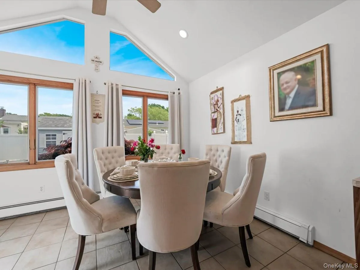 208 3rd Street, Oyster Bay, NY, 3 Bedrooms Bedrooms, 6 Rooms Rooms,1 BathroomBathrooms,Residential,For Rent,3rd,0,1040131 208 3rd Street, Oyster Bay, NY, 3 Bedrooms Bedrooms, 6 Rooms Rooms,1 BathroomBathrooms,Residential,For Rent,3rd,0,1040131