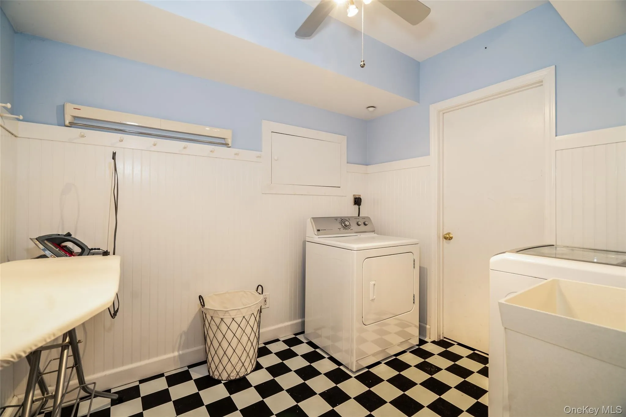 Laundry room Laundry room