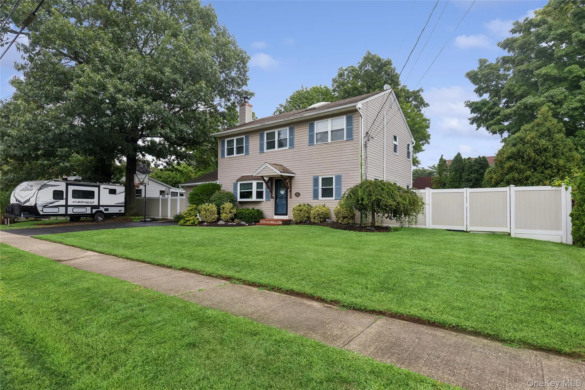 25 Ocean Avenue, Brookhaven, NY, 4 Bedrooms Bedrooms, 10 Rooms Rooms,2 BathroomsBathrooms,Residential,For Rent,Ocean,0,1040135 25 Ocean Avenue, Brookhaven, NY, 4 Bedrooms Bedrooms, 10 Rooms Rooms,2 BathroomsBathrooms,Residential,For Rent,Ocean,0,1040135
