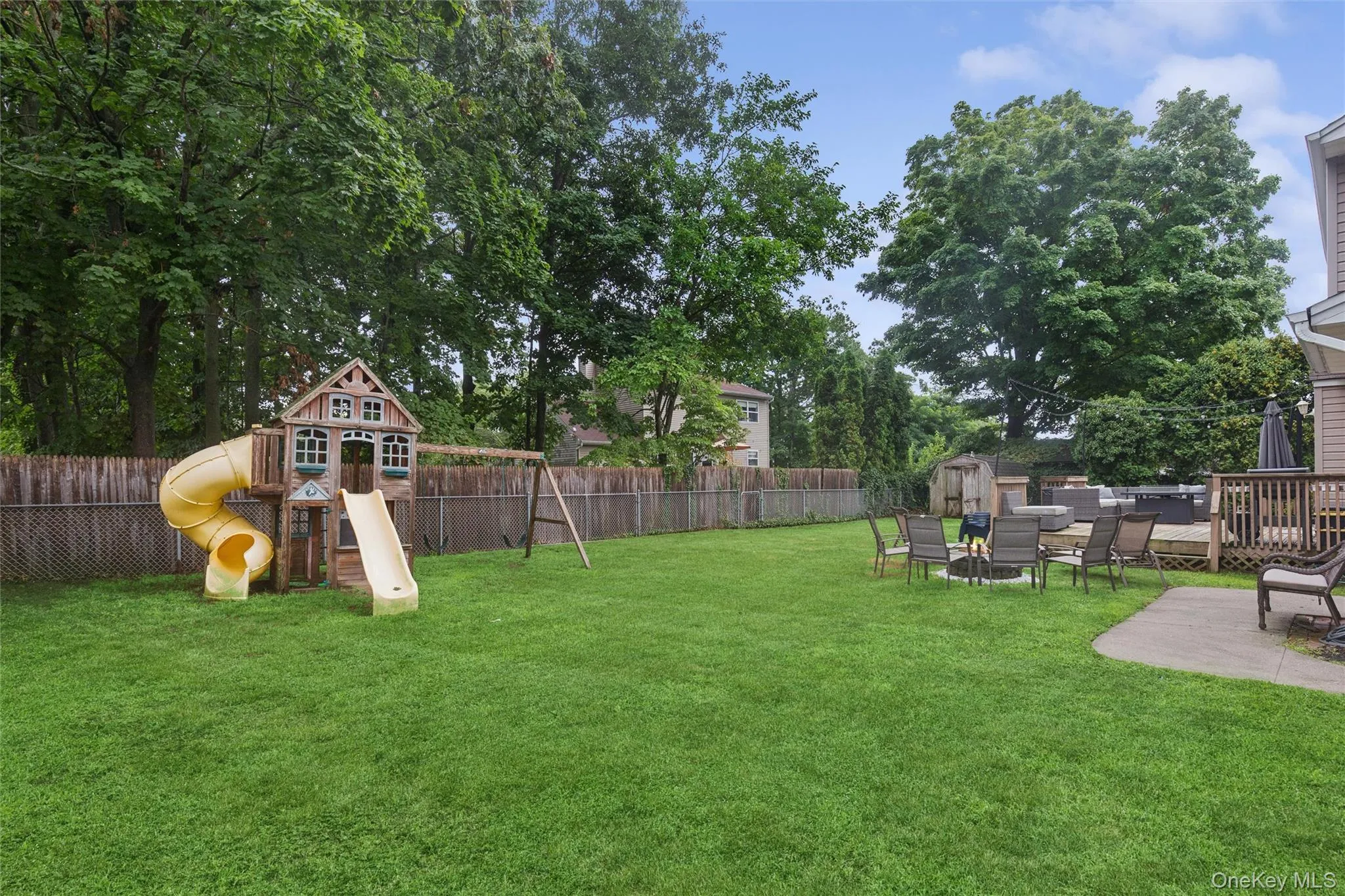 25 Ocean Avenue, Brookhaven, NY, 4 Bedrooms Bedrooms, 10 Rooms Rooms,2 BathroomsBathrooms,Residential,For Rent,Ocean,0,1040135 25 Ocean Avenue, Brookhaven, NY, 4 Bedrooms Bedrooms, 10 Rooms Rooms,2 BathroomsBathrooms,Residential,For Rent,Ocean,0,1040135