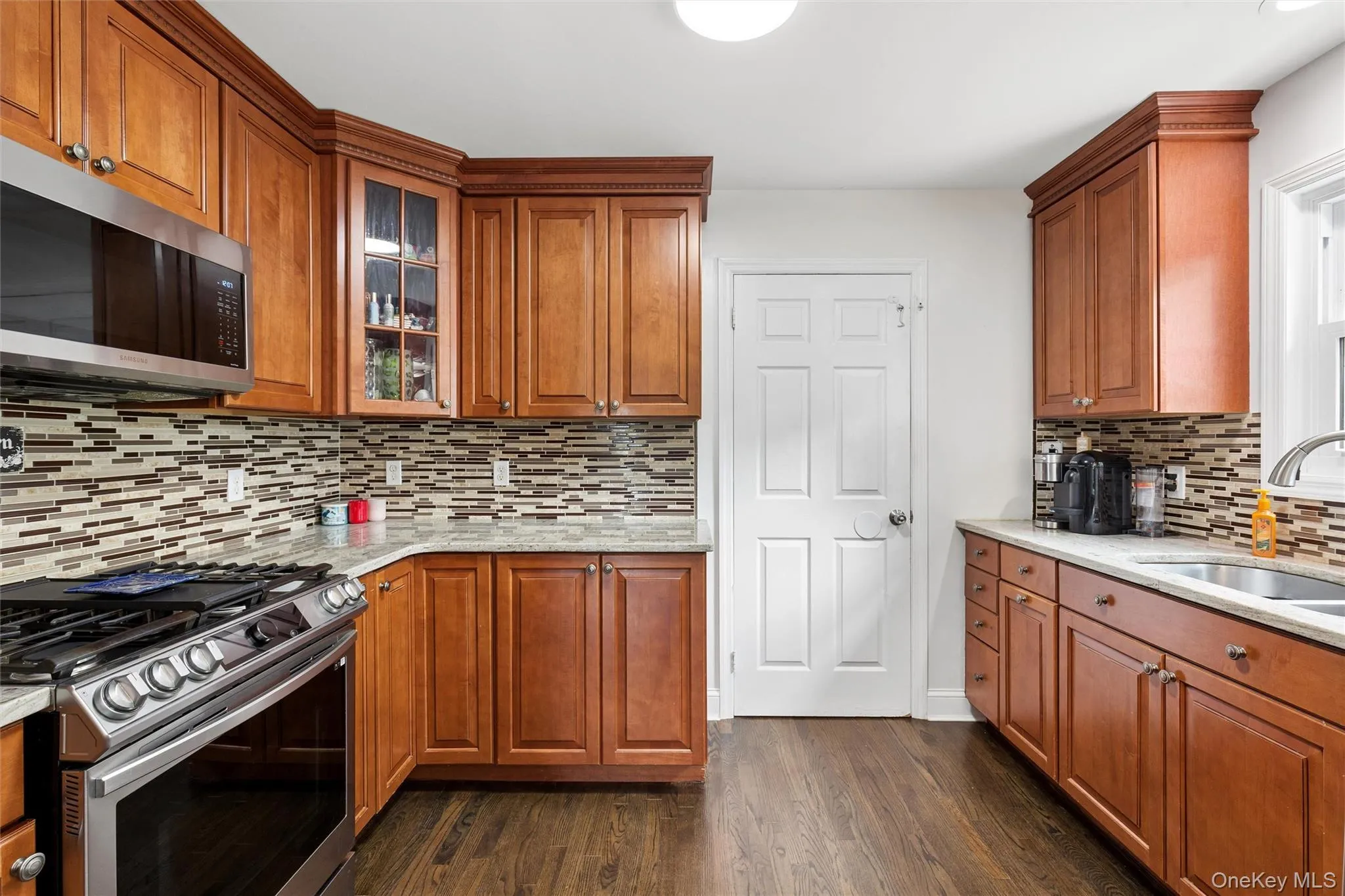 25 Ocean Avenue, Brookhaven, NY, 4 Bedrooms Bedrooms, 10 Rooms Rooms,2 BathroomsBathrooms,Residential,For Rent,Ocean,0,1040135 25 Ocean Avenue, Brookhaven, NY, 4 Bedrooms Bedrooms, 10 Rooms Rooms,2 BathroomsBathrooms,Residential,For Rent,Ocean,0,1040135