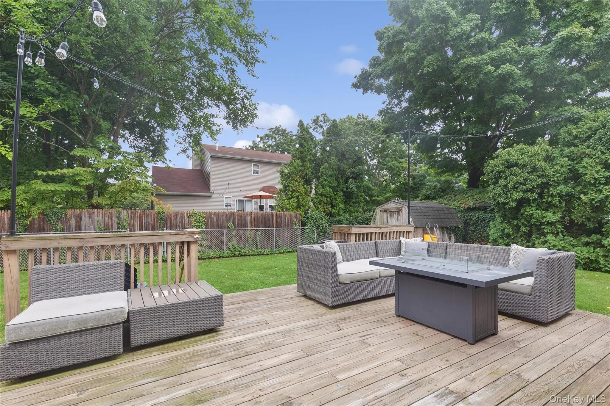 25 Ocean Avenue, Brookhaven, NY, 4 Bedrooms Bedrooms, 10 Rooms Rooms,2 BathroomsBathrooms,Residential,For Rent,Ocean,0,1040135 25 Ocean Avenue, Brookhaven, NY, 4 Bedrooms Bedrooms, 10 Rooms Rooms,2 BathroomsBathrooms,Residential,For Rent,Ocean,0,1040135