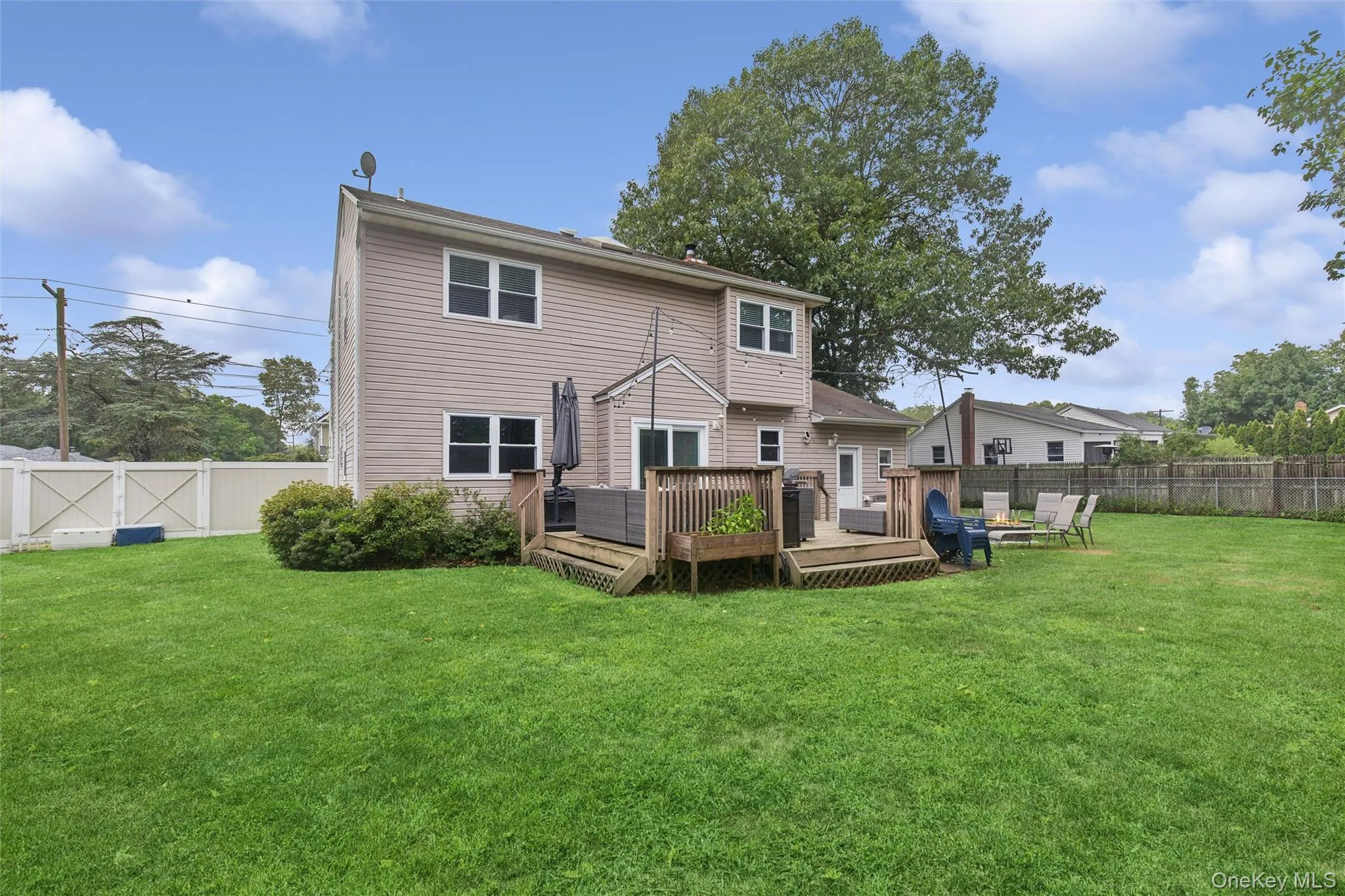 25 Ocean Avenue, Brookhaven, NY, 4 Bedrooms Bedrooms, 10 Rooms Rooms,2 BathroomsBathrooms,Residential,For Rent,Ocean,0,1040135 25 Ocean Avenue, Brookhaven, NY, 4 Bedrooms Bedrooms, 10 Rooms Rooms,2 BathroomsBathrooms,Residential,For Rent,Ocean,0,1040135