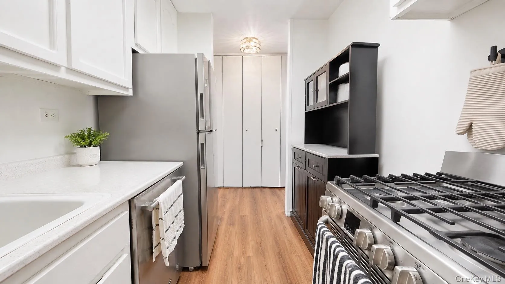 175-20 Wexford Terrace, New York, NY, 1 Bedroom Bedrooms, 3 Rooms Rooms,1 BathroomBathrooms,Residential,For Rent,Wexford,0,1040140 175-20 Wexford Terrace, New York, NY, 1 Bedroom Bedrooms, 3 Rooms Rooms,1 BathroomBathrooms,Residential,For Rent,Wexford,0,1040140