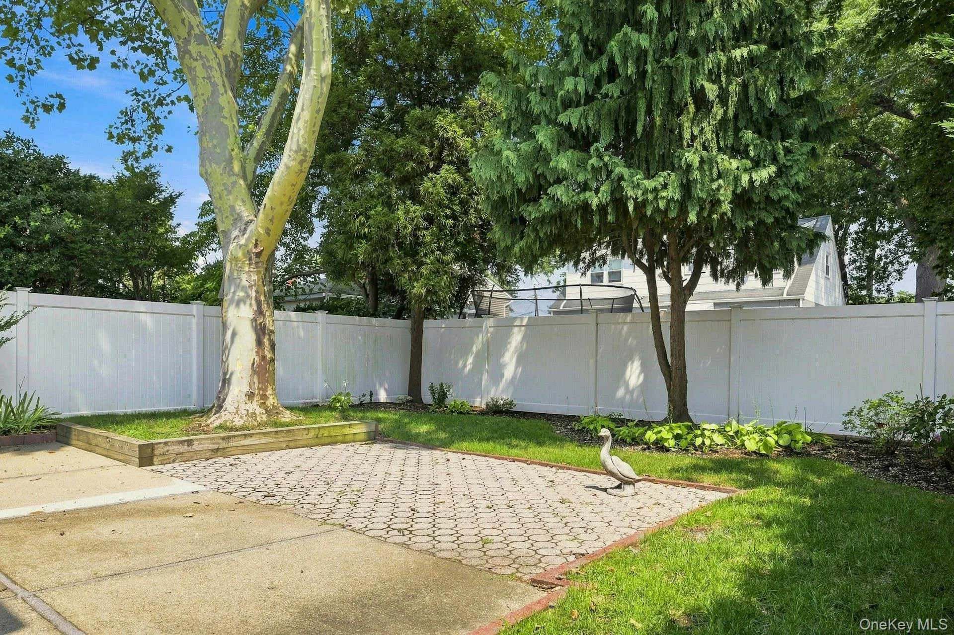 201 Chester Street, Hempstead, NY, 3 Bedrooms Bedrooms, 7 Rooms Rooms,1 BathroomBathrooms,Residential,For Rent,Chester,0,1040143 201 Chester Street, Hempstead, NY, 3 Bedrooms Bedrooms, 7 Rooms Rooms,1 BathroomBathrooms,Residential,For Rent,Chester,0,1040143