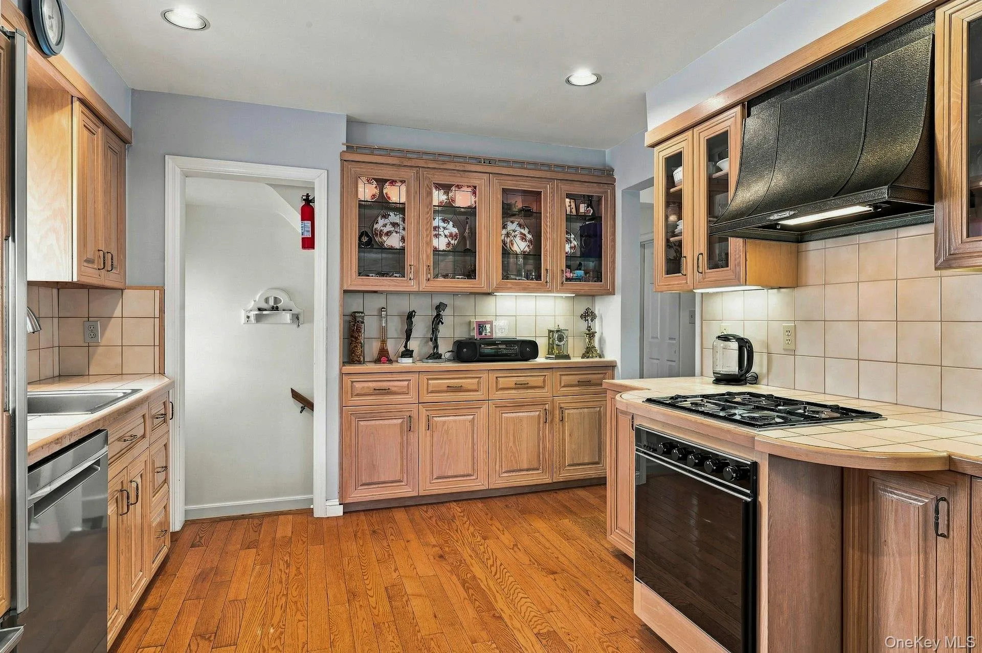 201 Chester Street, Hempstead, NY, 3 Bedrooms Bedrooms, 7 Rooms Rooms,1 BathroomBathrooms,Residential,For Rent,Chester,0,1040143 201 Chester Street, Hempstead, NY, 3 Bedrooms Bedrooms, 7 Rooms Rooms,1 BathroomBathrooms,Residential,For Rent,Chester,0,1040143